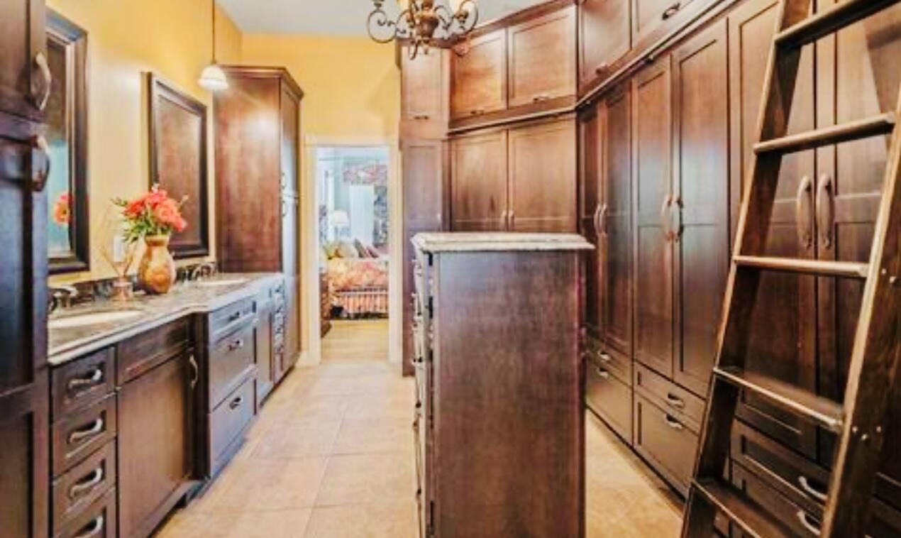 POD 25 AT THE RESERVE - Residential Lease