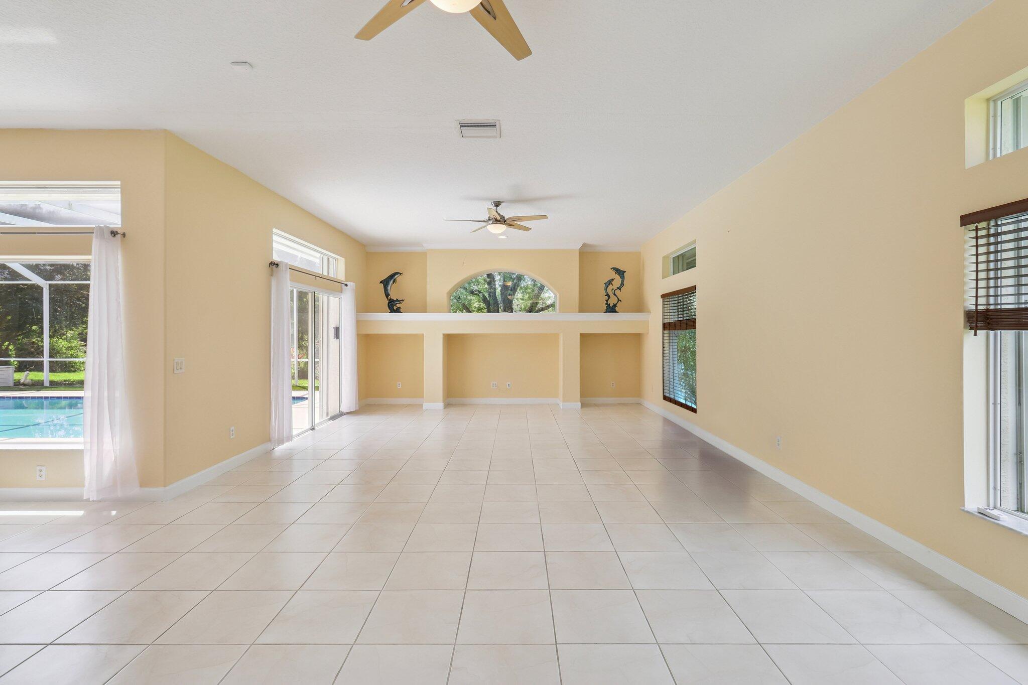 COUNTRY CLUB ESTATES PARC - Residential