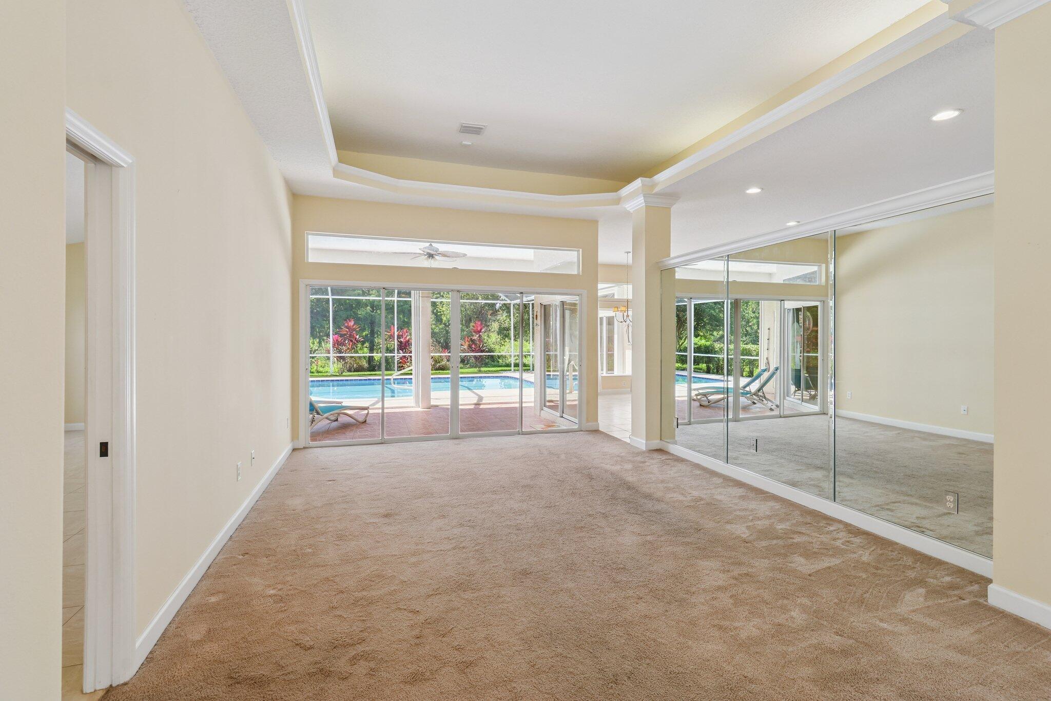 COUNTRY CLUB ESTATES PARC - Residential