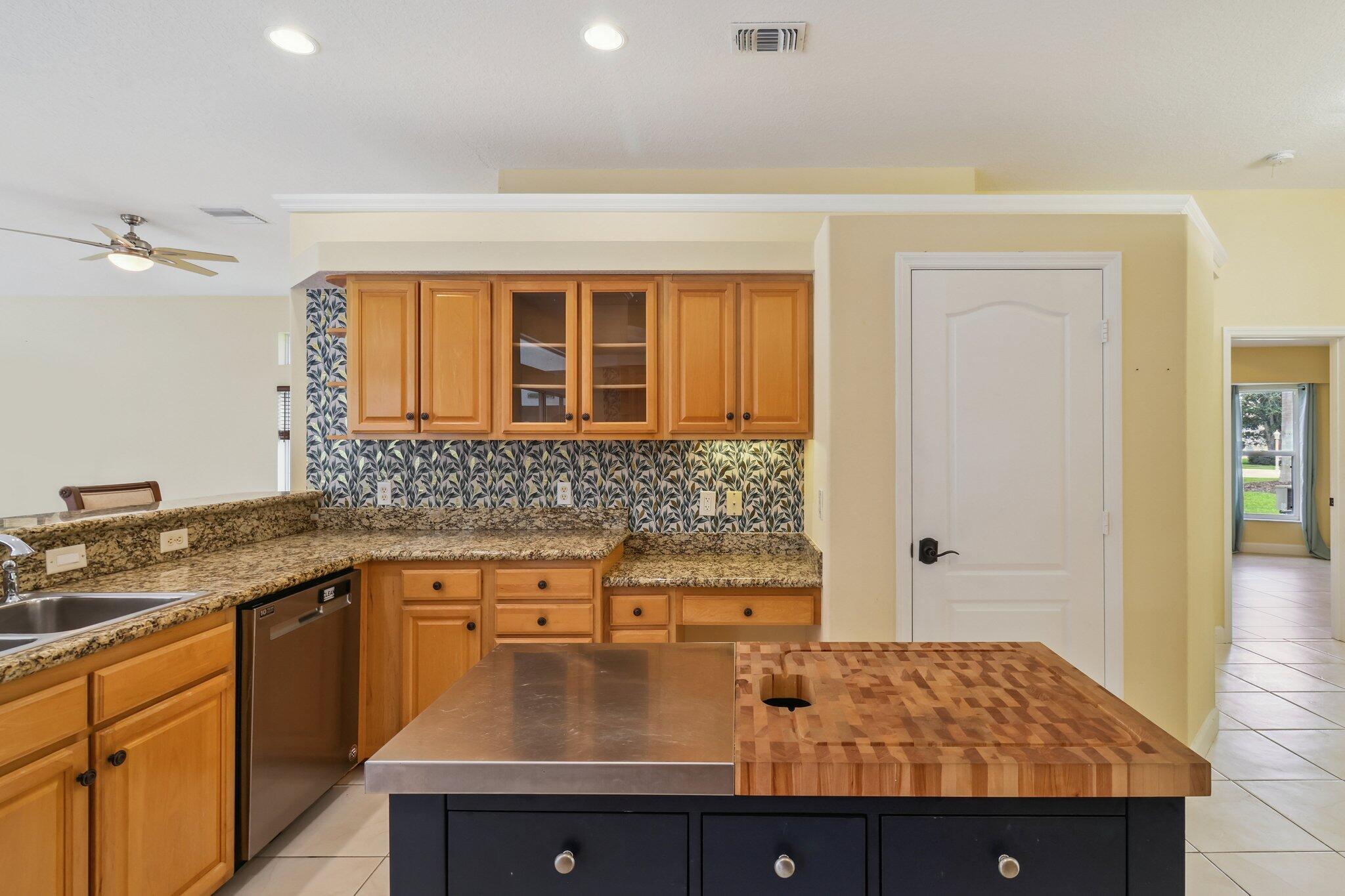 COUNTRY CLUB ESTATES PARC - Residential