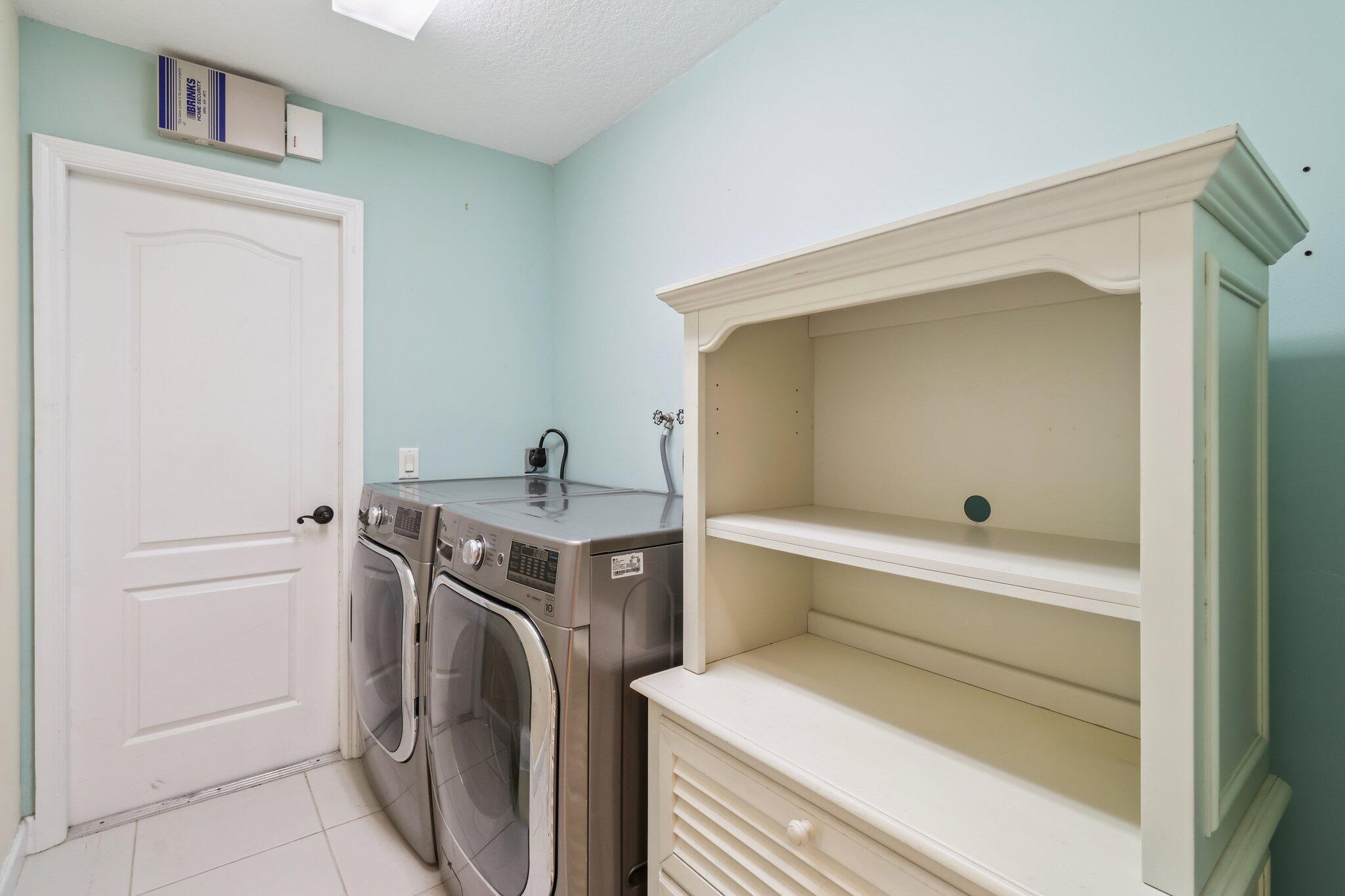 COUNTRY CLUB ESTATES PARC - Residential