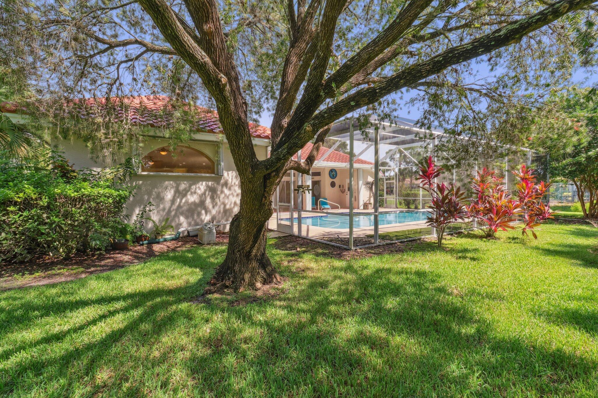 COUNTRY CLUB ESTATES PARC - Residential