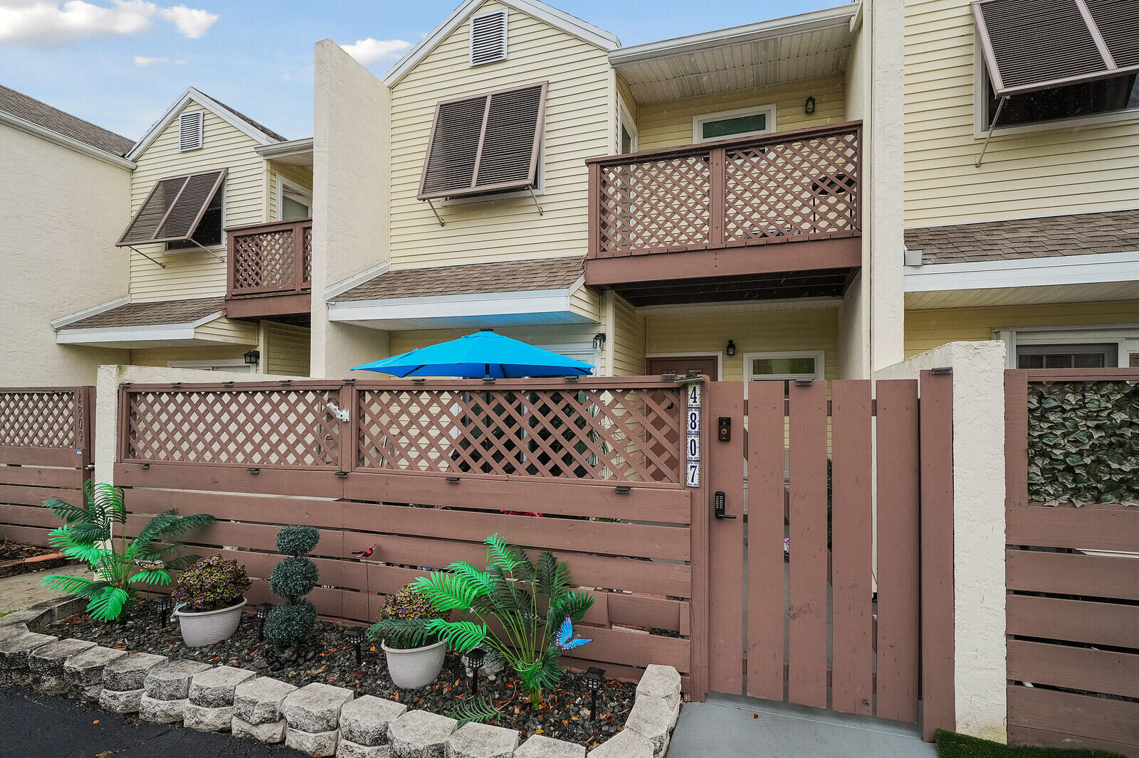 WOODLAKE SHORES - Residential