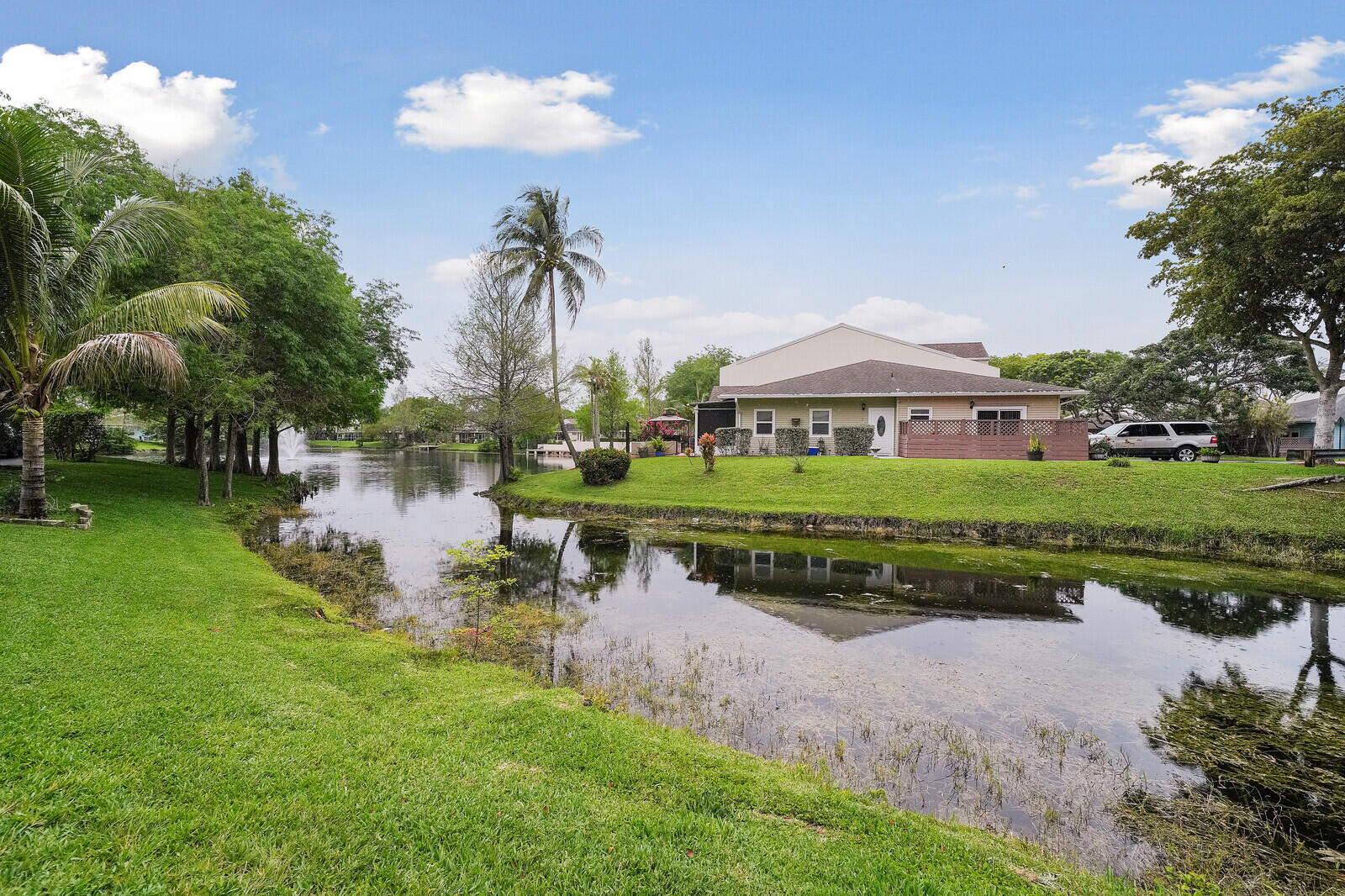 WOODLAKE SHORES - Residential