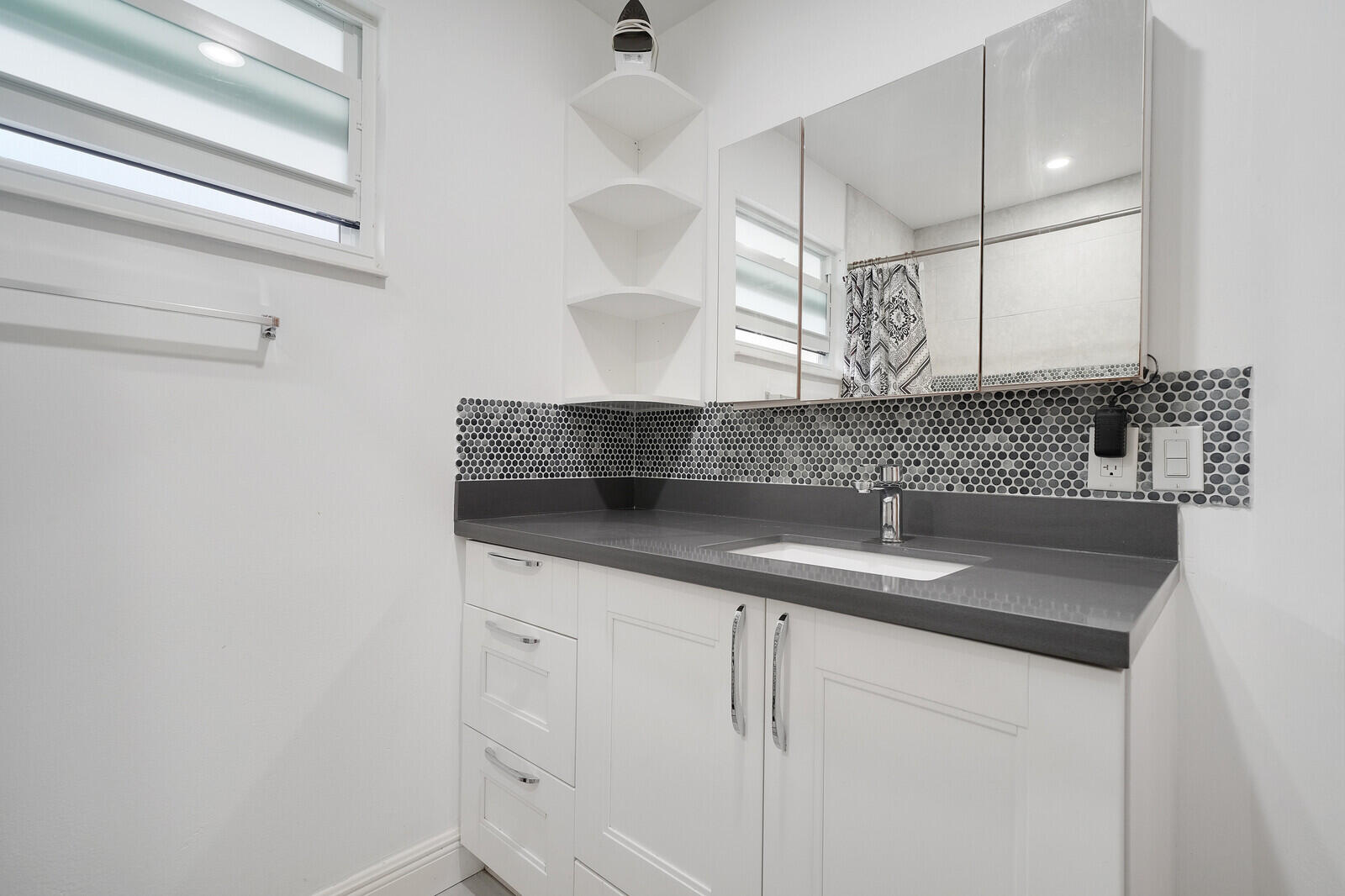 WOODLAKE SHORES - Residential