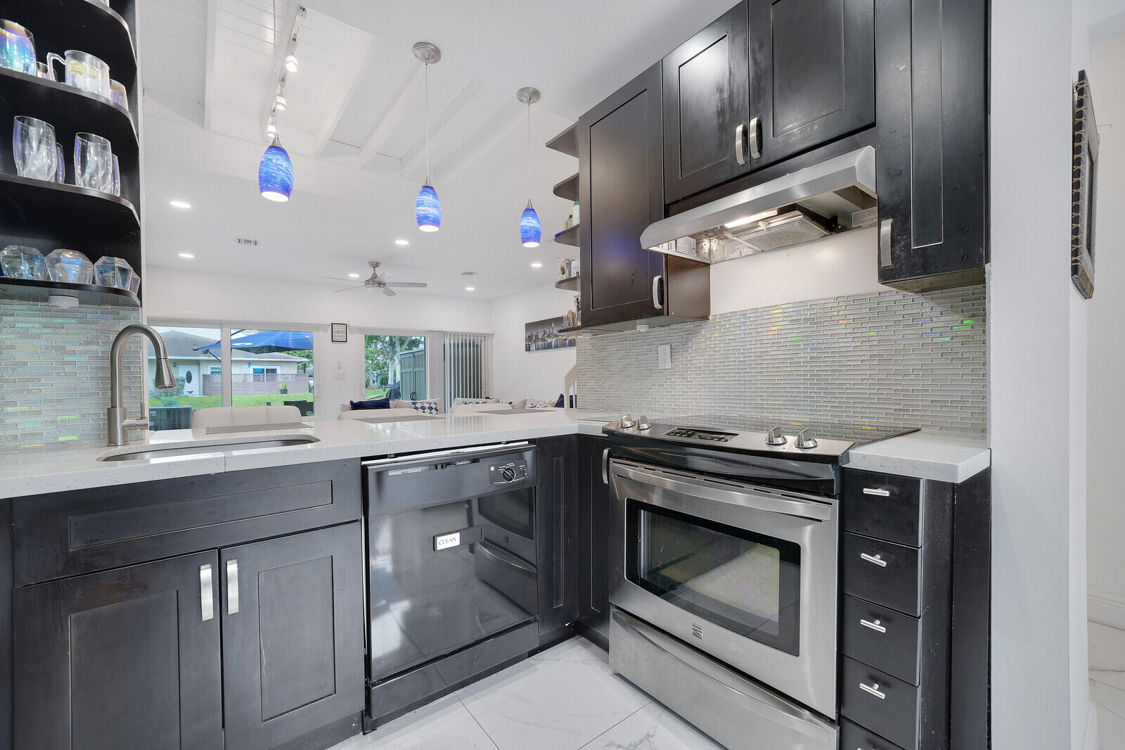 WOODLAKE SHORES - Residential