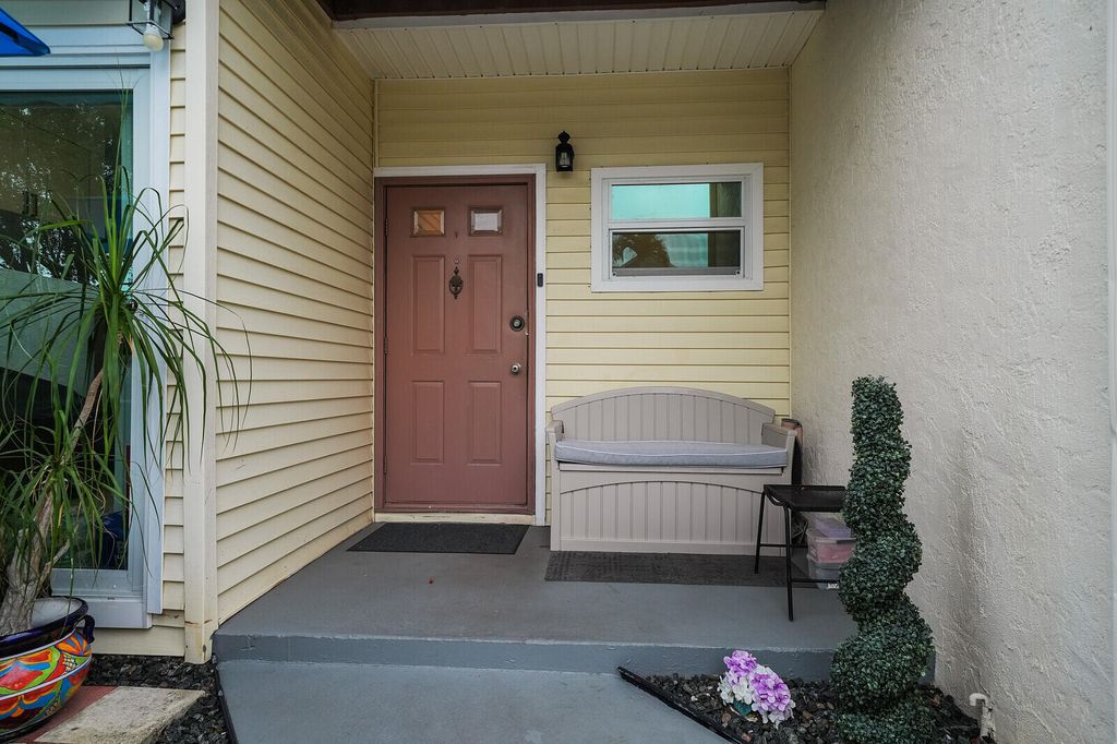 Photo of 4807 S Hemingway Circle, Margate, FL 33063 (MLS # B26020563)