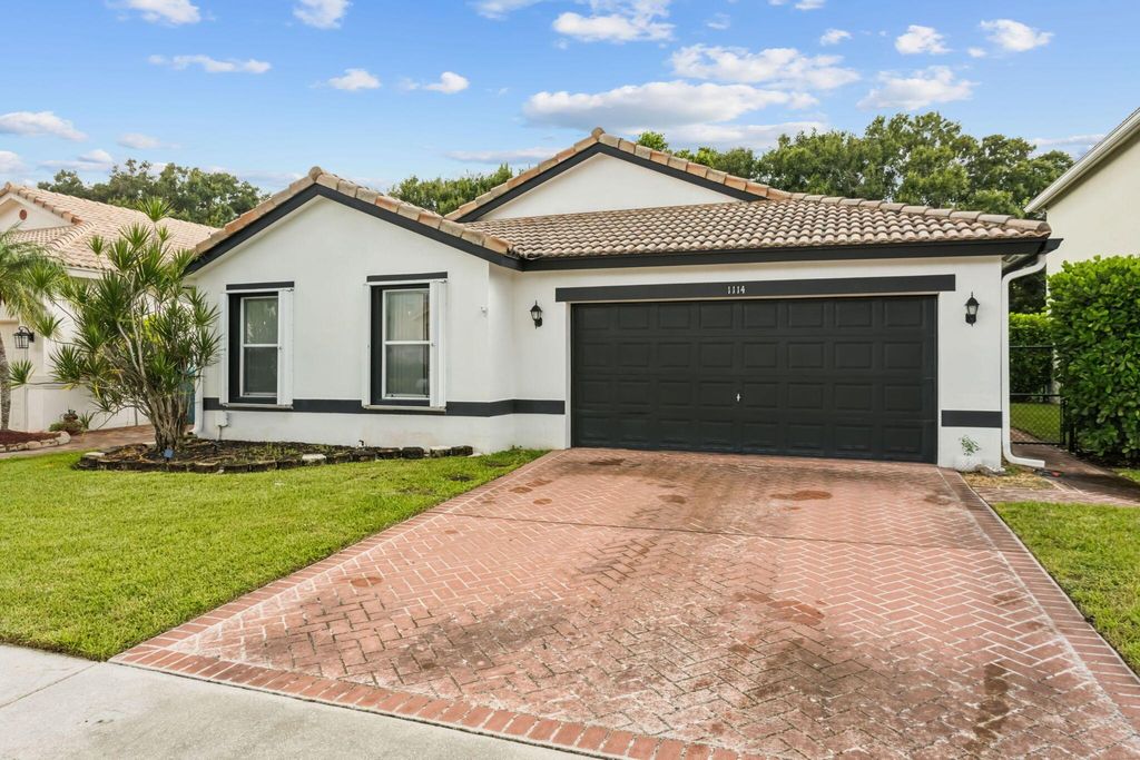 Photo of 1114 Rialto Drive, Boynton Beach, FL 33436 (MLS # R11024489)