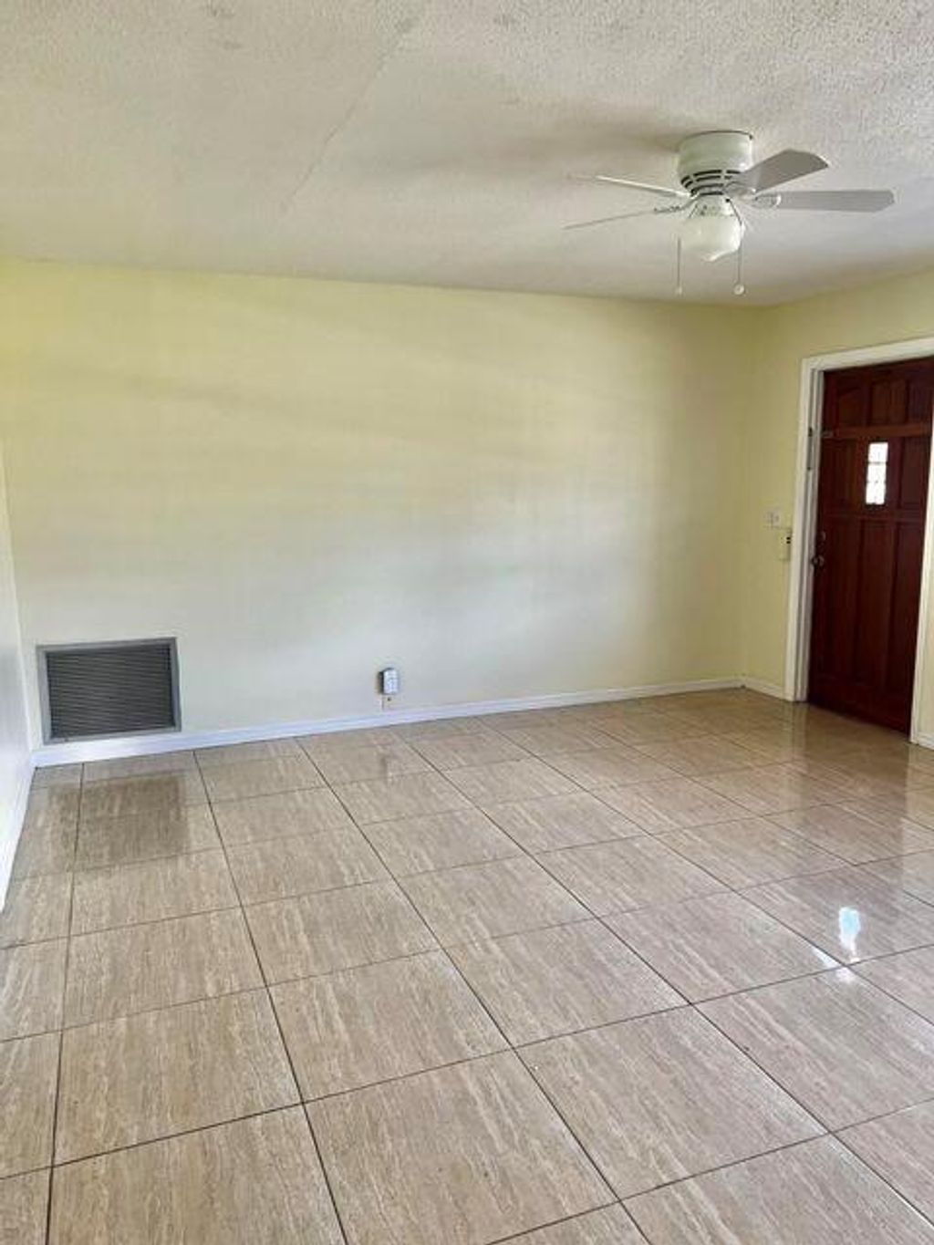 Photo of 2020 SW Golf Lane, Boynton Beach, FL 33426 (MLS # R11085876)