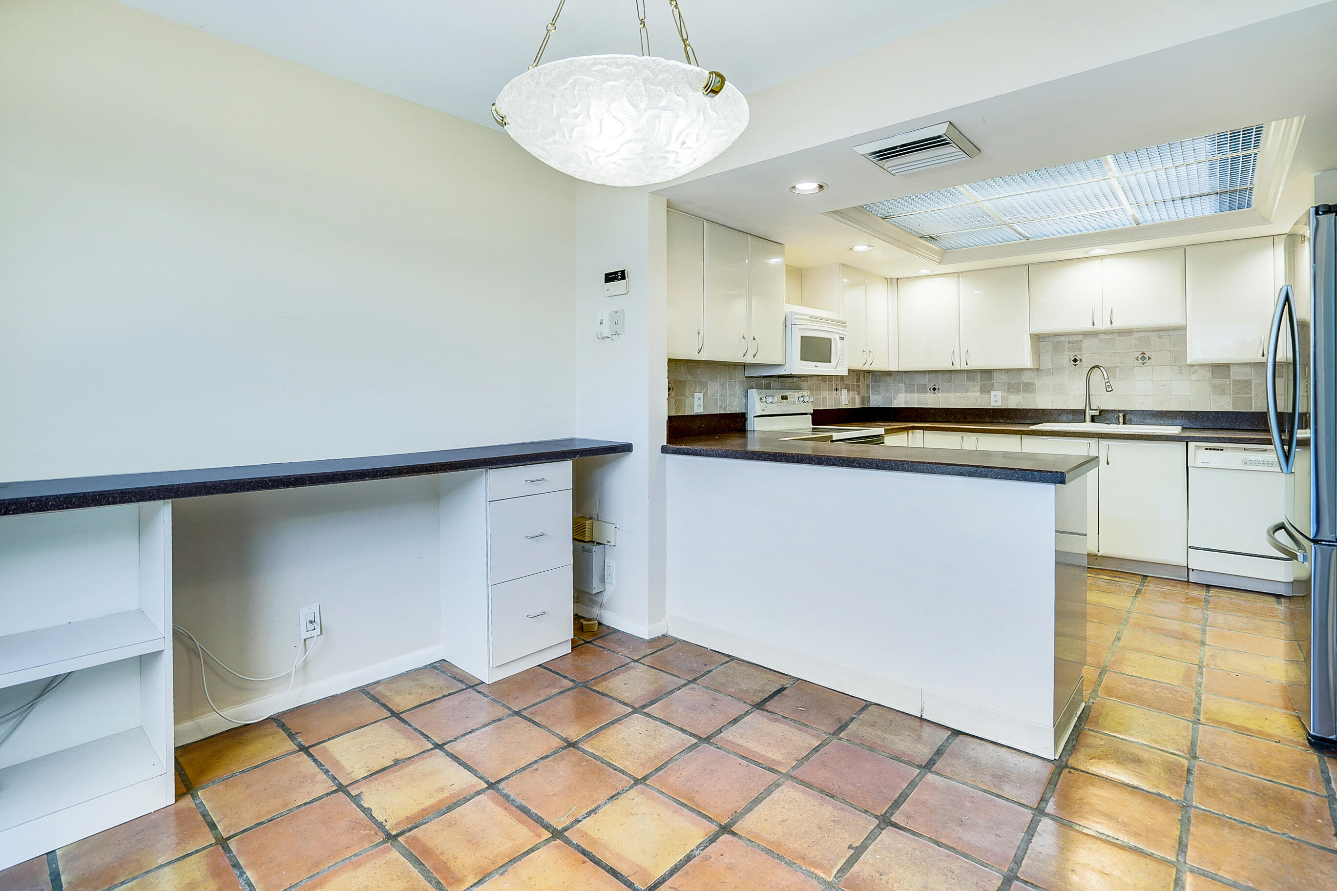 PARLIAMENT GOLF VILLAS CONDO - Residential