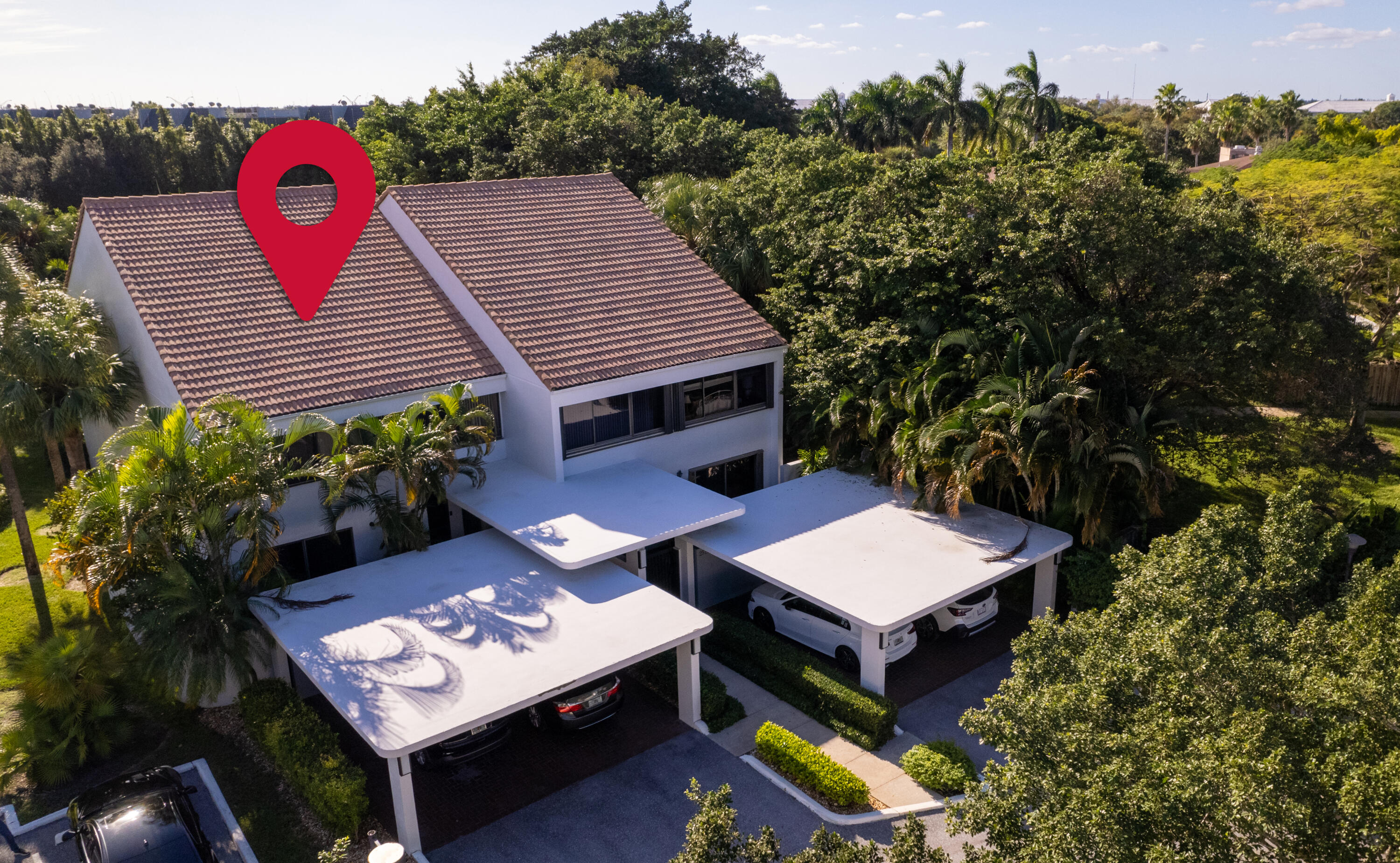 PARLIAMENT GOLF VILLAS CONDO - Residential