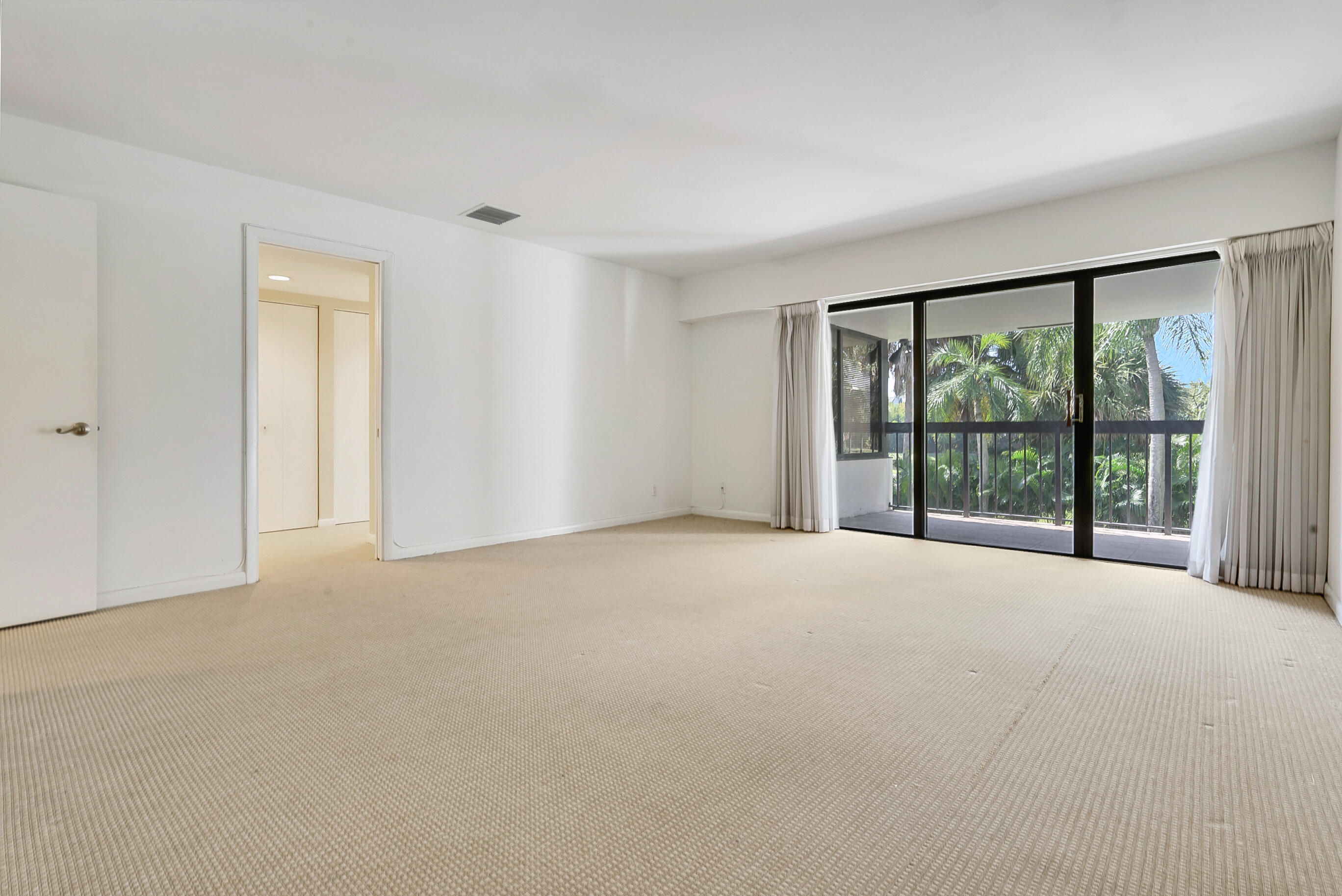 PARLIAMENT GOLF VILLAS CONDO - Residential