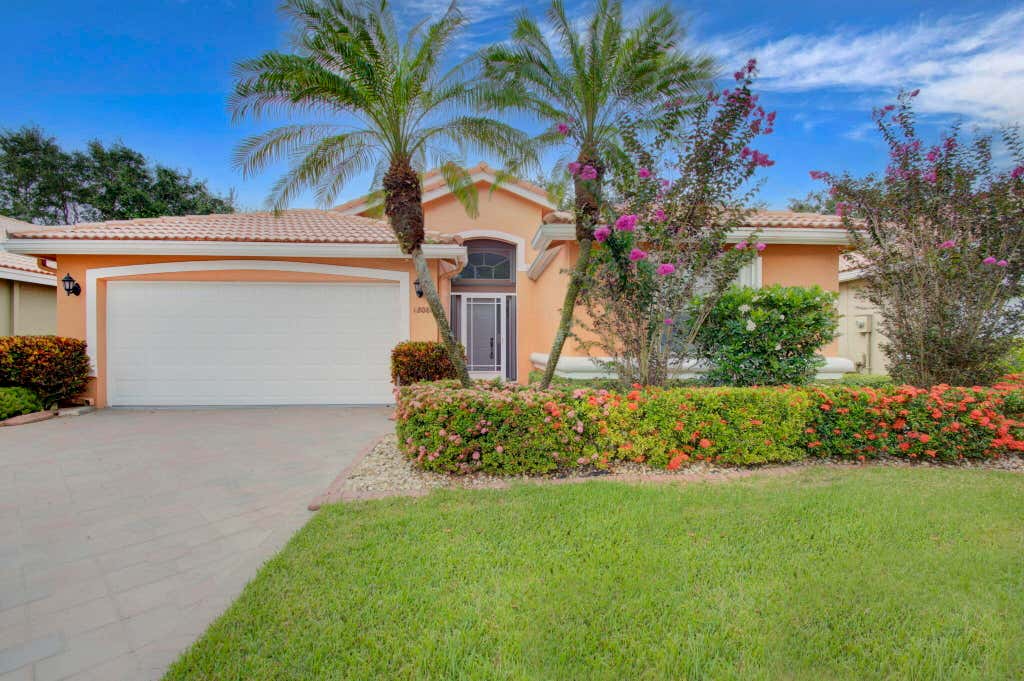 Photo of 12086 Aprilia Drive, Boynton Beach, FL 33437 (MLS # R11099912)
