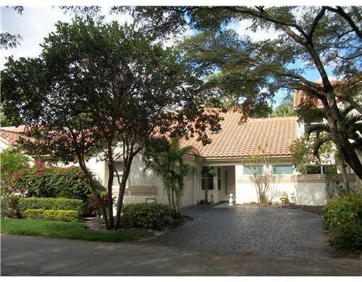Beautiful appointed home in a private gated community. Totally renovated with Hurricane Impact Windows and Doors. Plenty of living space in this 3BR 2.5Bath 2 car garage home with the Master Bedroom on 1st floor! Gergeous kitchen featuring expresso wood cabinets with beautiful granite, stainless steel appliances, master bath has contemporary cabinets w/granite and large soaking tub, soaring ceilings with lots of light, screen enclosed patio with gorgeous lakeviews! Community pool, Great location in central Boca Raton! Close to Boca Town Center Mall, Town Center, Mizner Park,, and all the dining and entertainment Boca Raton has to offer!,Universities, and BEACHES! 2 Pets allowed up to 50 lbs Showings to start August 15th with 24 hours notice.