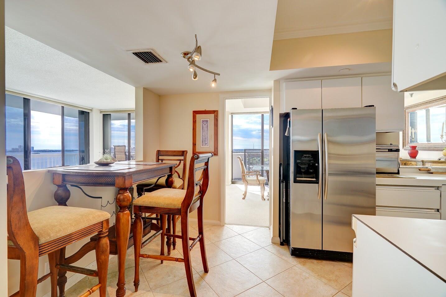 OLD PORT COVE TOWER WEST COND DECL FILED 5-7-
80 - Residential