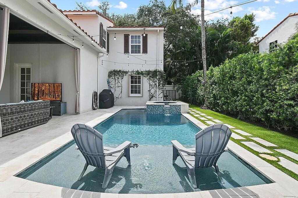 VALENCIA AT ABACOA - Residential
