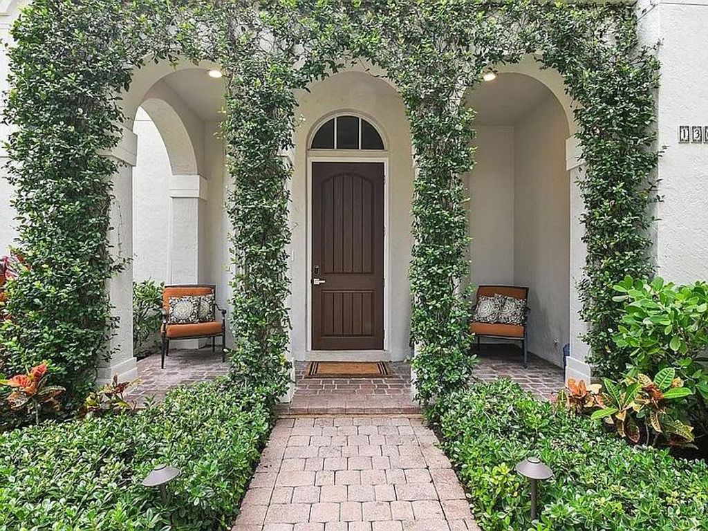 Photo of 136 Segovia Way, Jupiter, FL 33458 (MLS # R11133777)