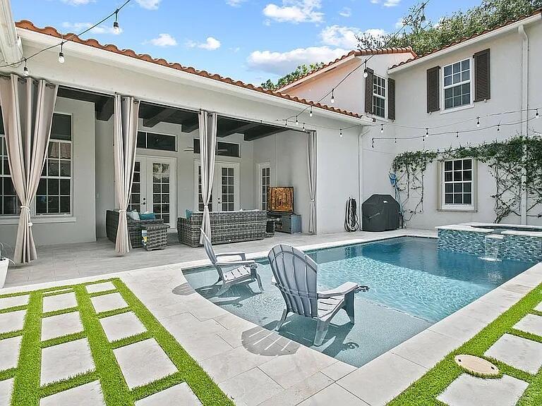 VALENCIA AT ABACOA - Residential