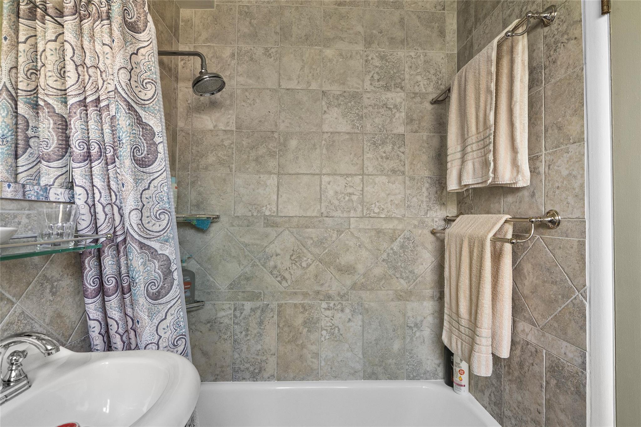 Sunshine Villa - Residential