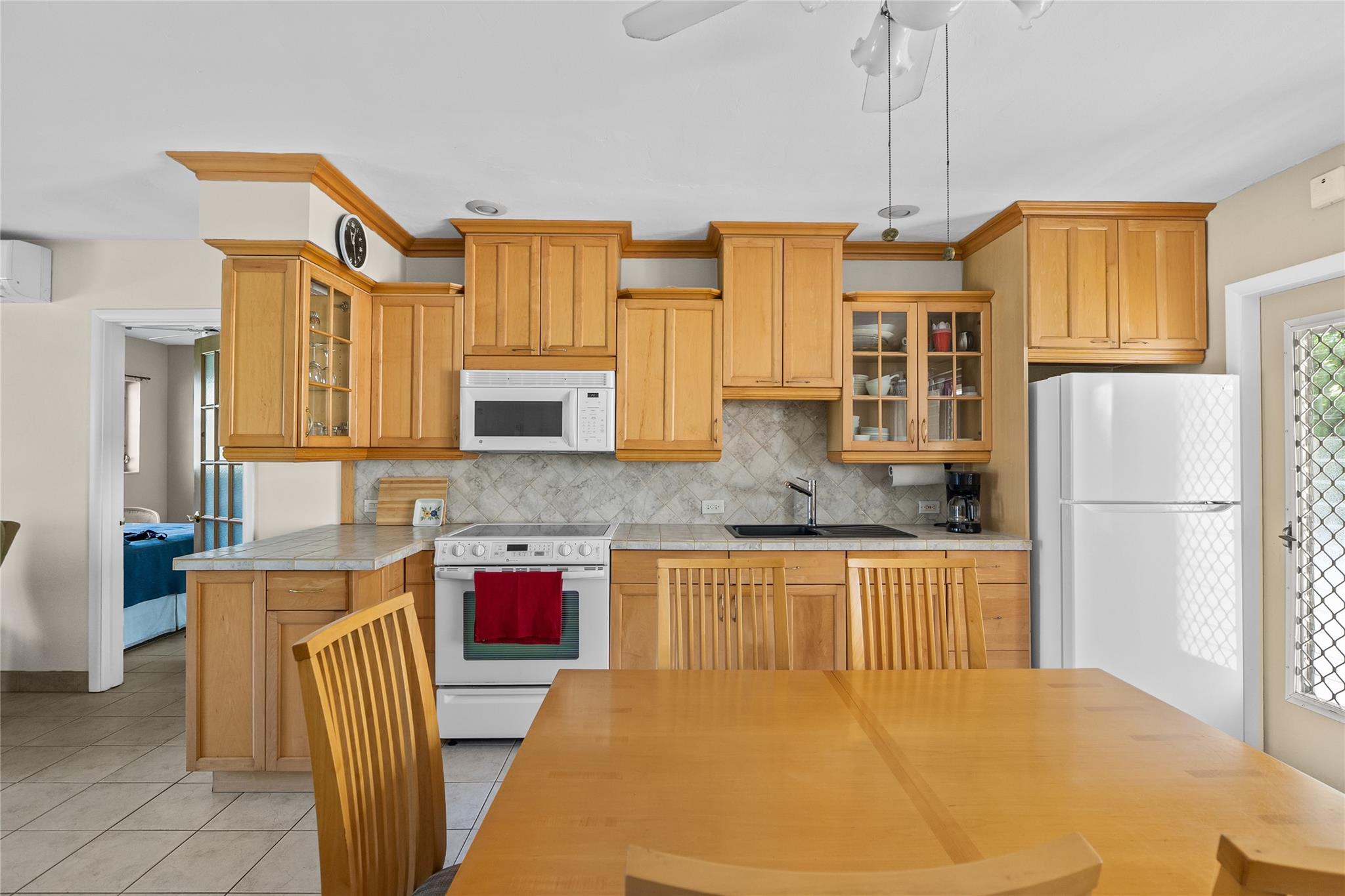 Sunshine Villa - Residential