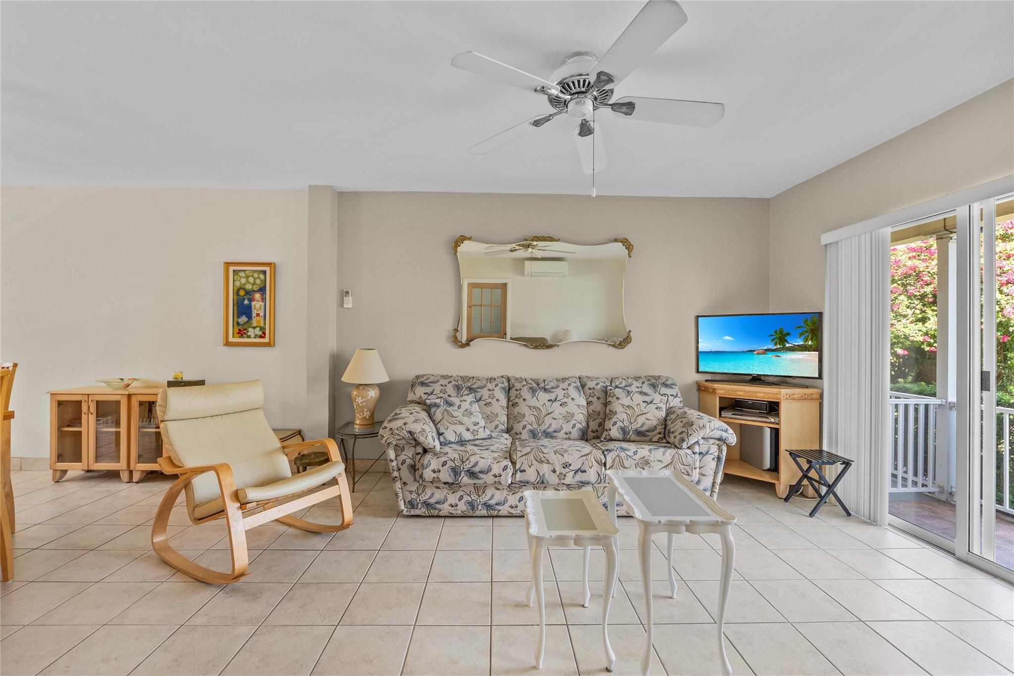 Sunshine Villa - Residential