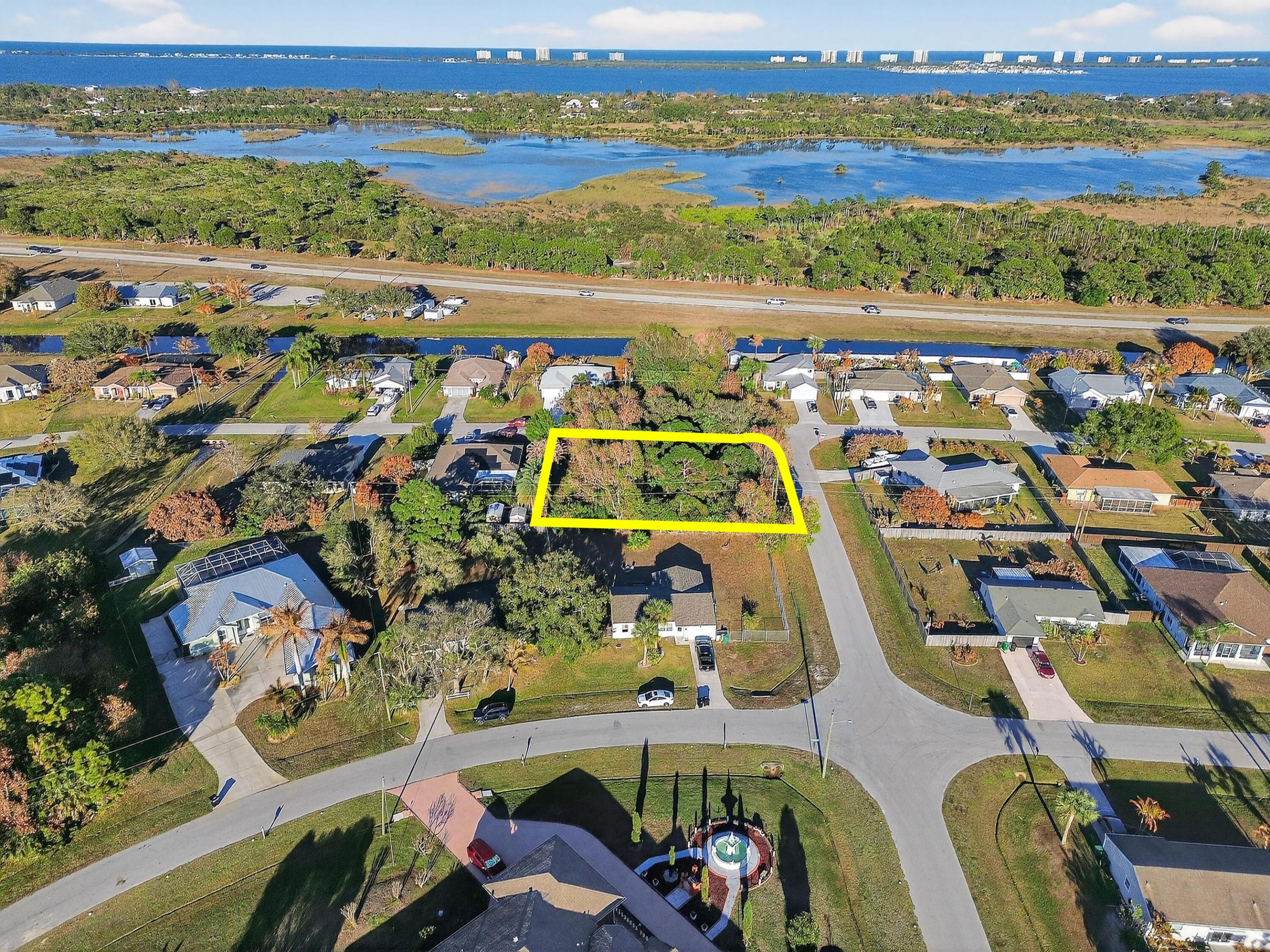 Port St Lucie-Section 40 - Land