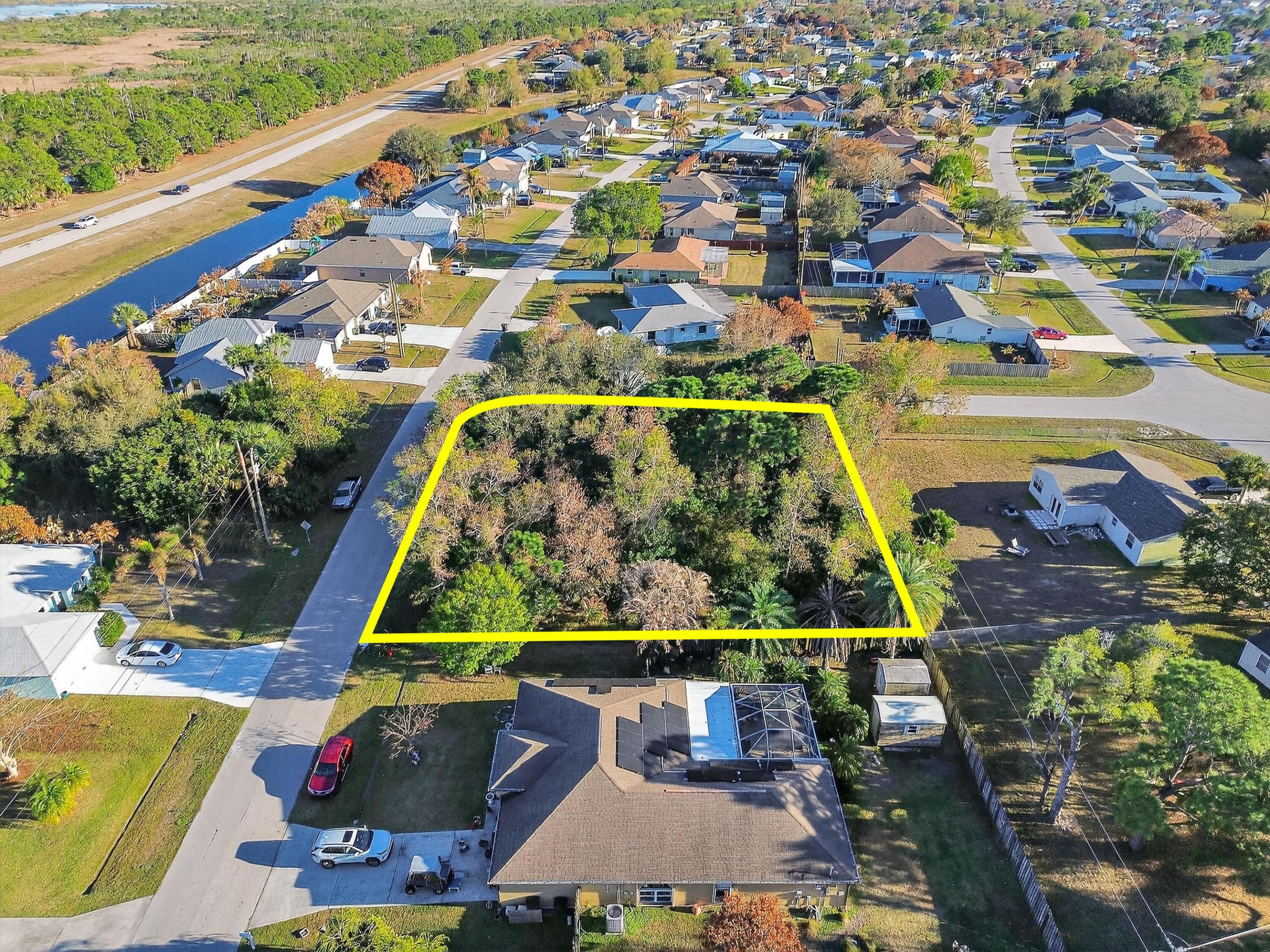 Port St Lucie-Section 40 - Land