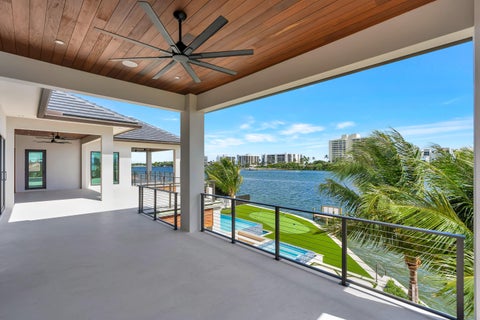 Tiny photo for 19600 Harbor Road S, Jupiter, FL 33469 (MLS # B26089602)