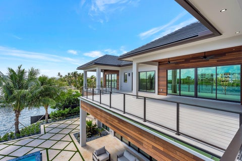 Tiny photo for 19600 Harbor Road S, Jupiter, FL 33469 (MLS # B26089602)