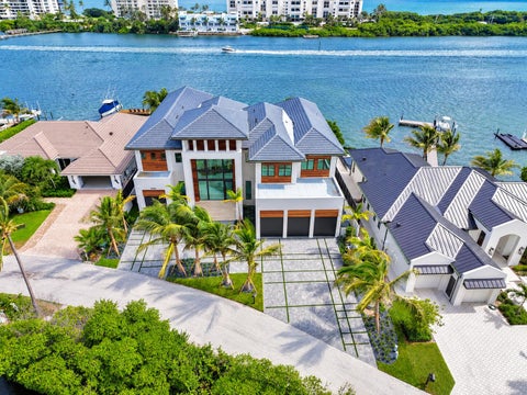 Tiny photo for 19600 Harbor Road S, Jupiter, FL 33469 (MLS # B26089602)