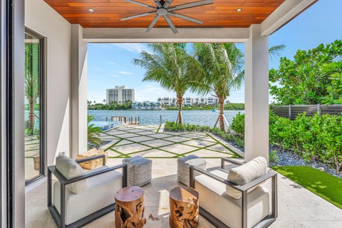 Tiny photo for 19600 Harbor Road S, Jupiter, FL 33469 (MLS # B26089602)
