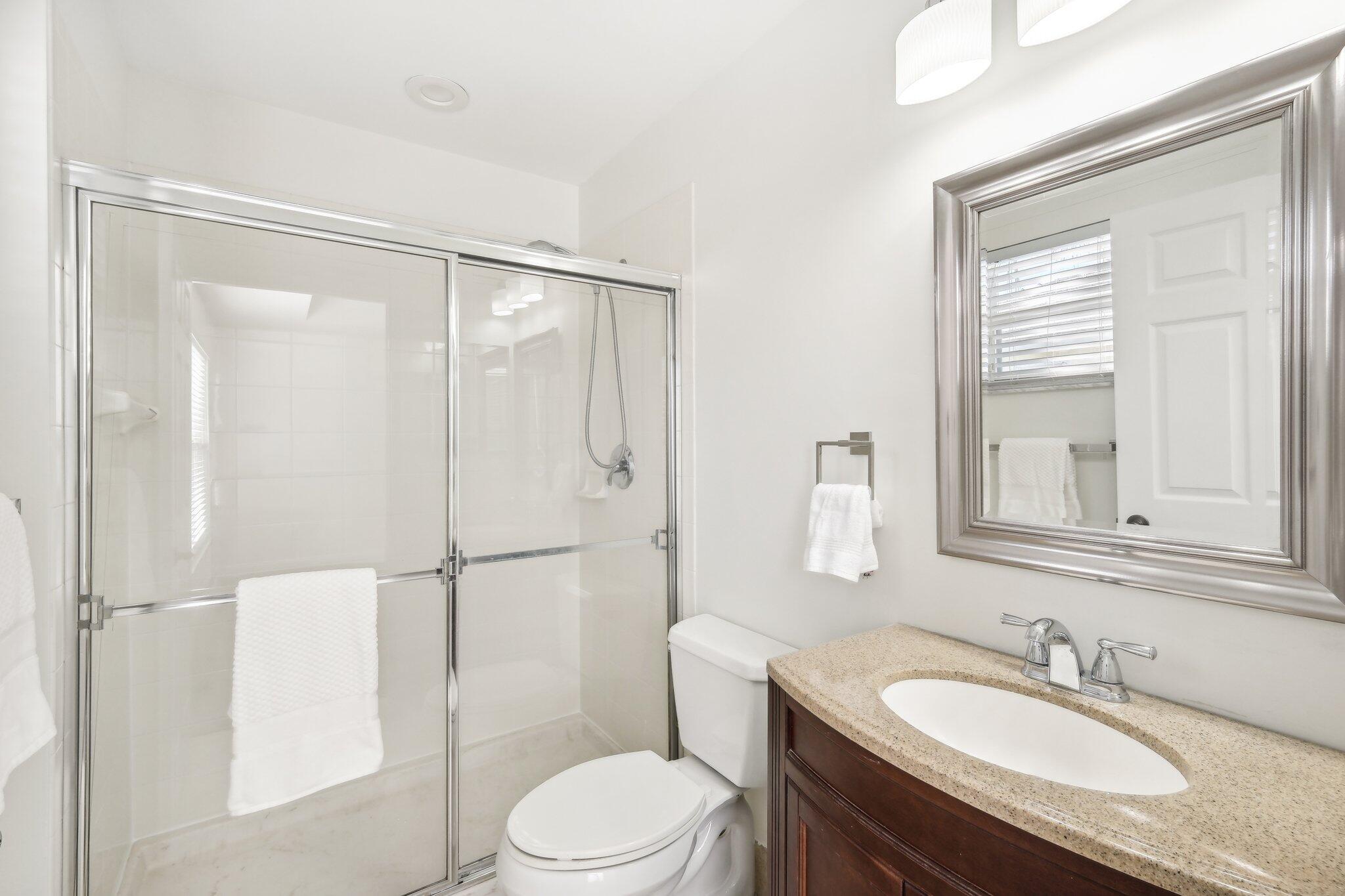 LANTERN KEY - Residential Lease