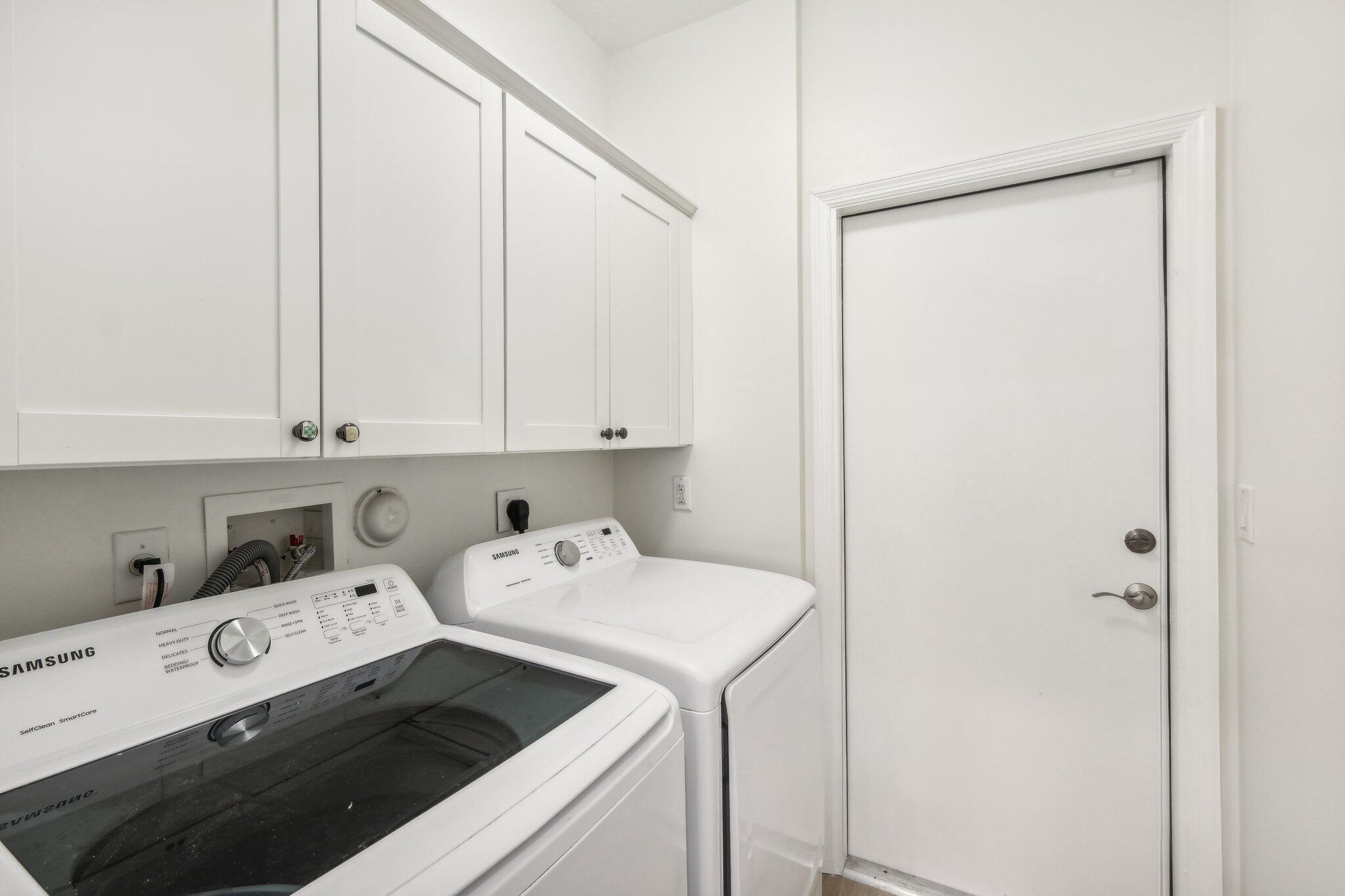 LANTERN KEY - Residential Lease