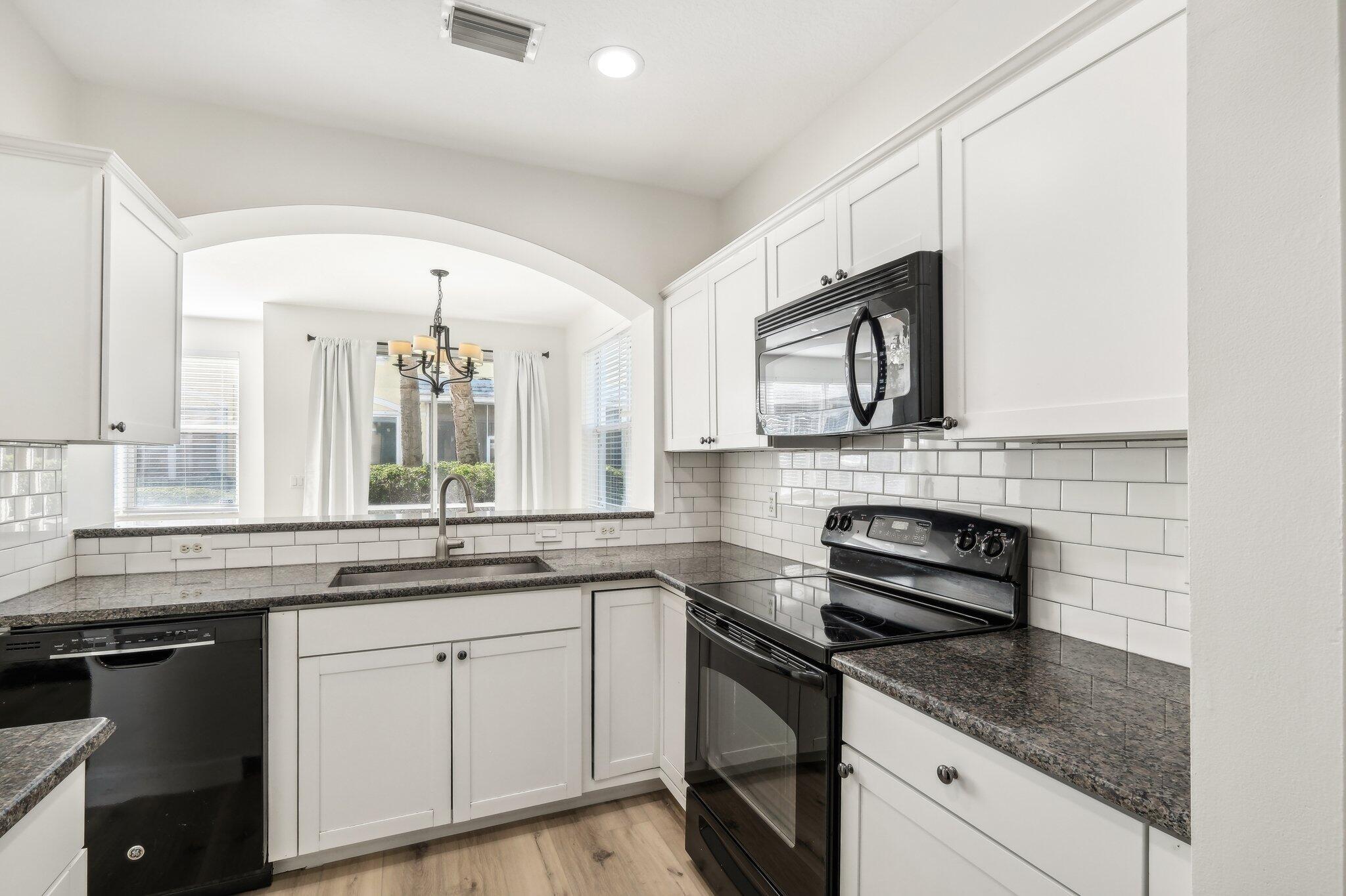 LANTERN KEY - Residential Lease