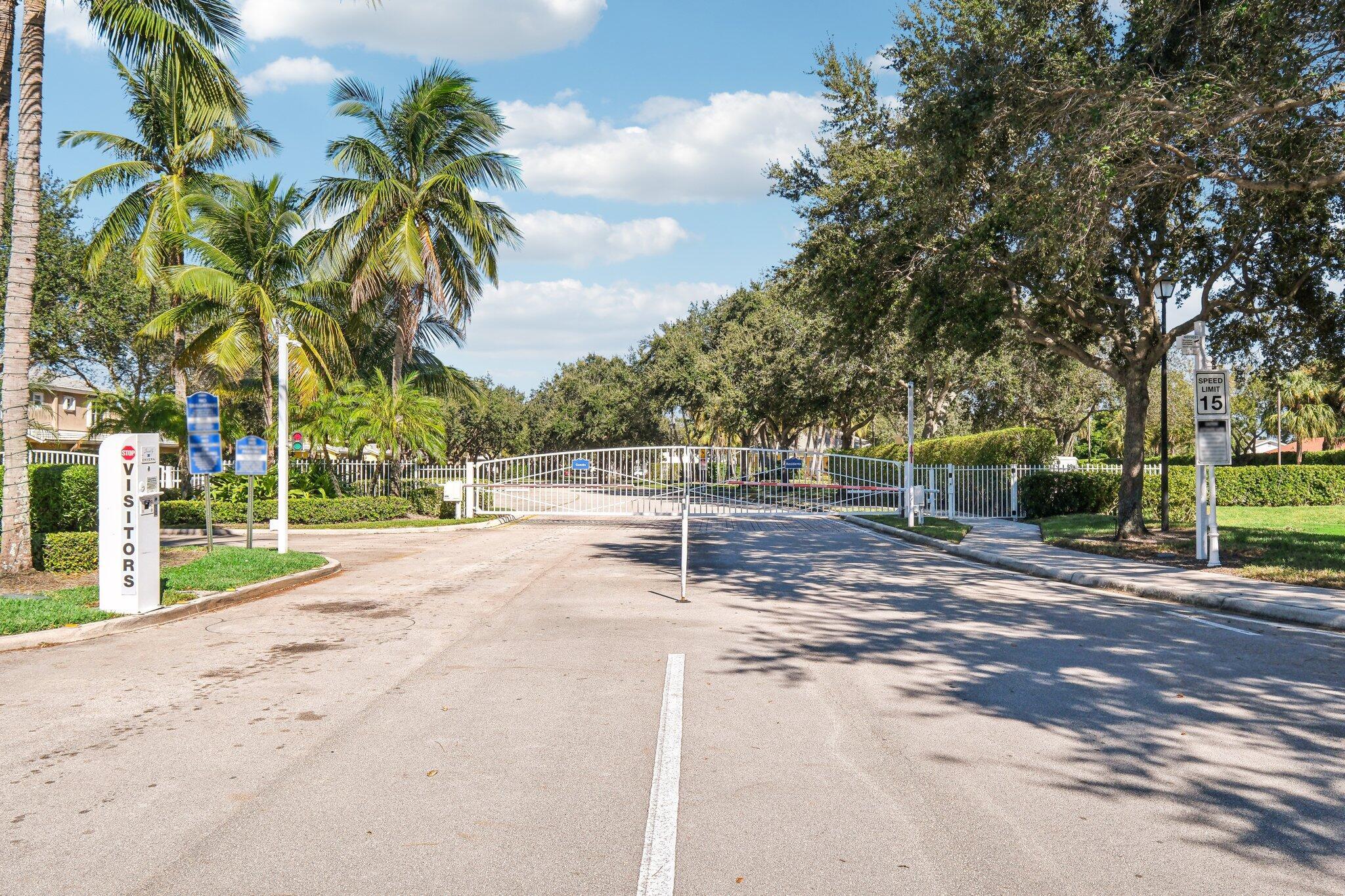 LANTERN KEY - Residential Lease