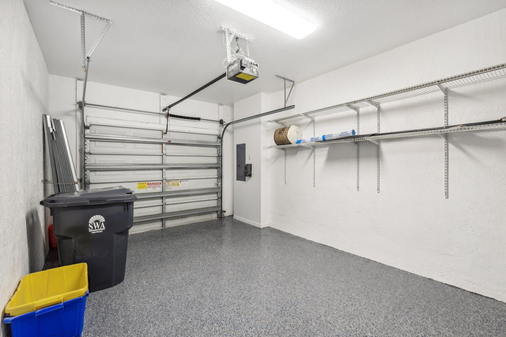 LANTERN KEY - Residential Lease