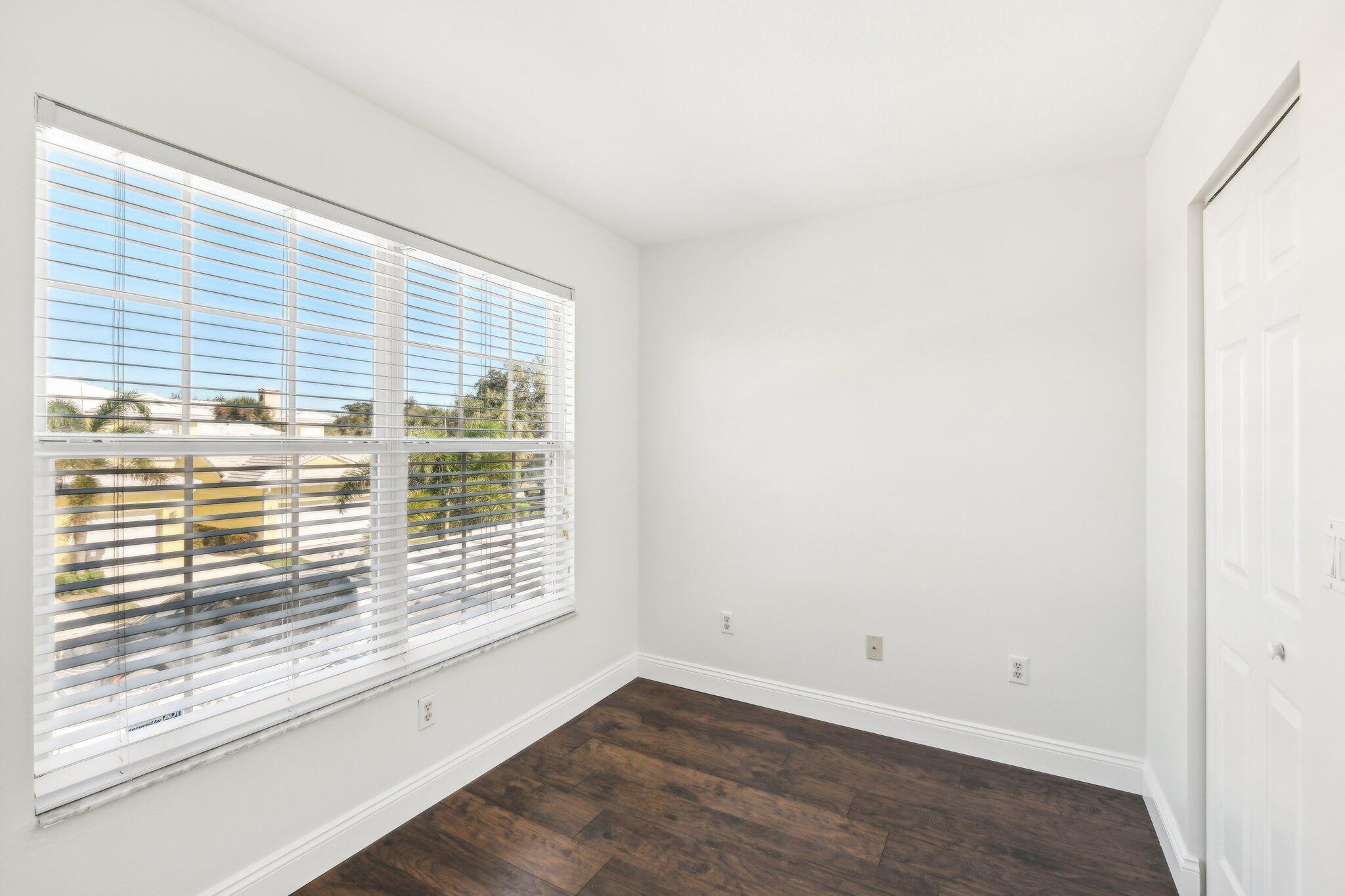 LANTERN KEY - Residential Lease