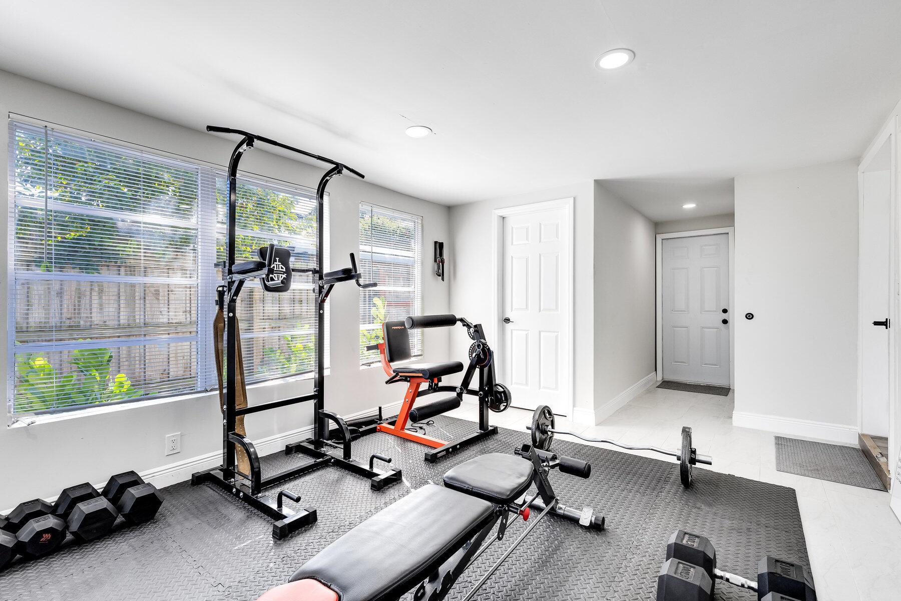 PALM BEACH SQUARE UNIT 4 - Residential