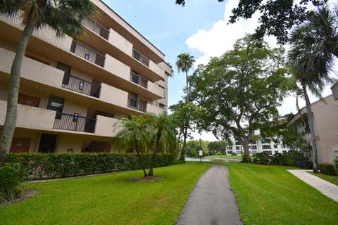 Tiny photo for 2768 S Carambola Circle S #302, Coconut Creek, FL 33066 (MLS # B26052588)