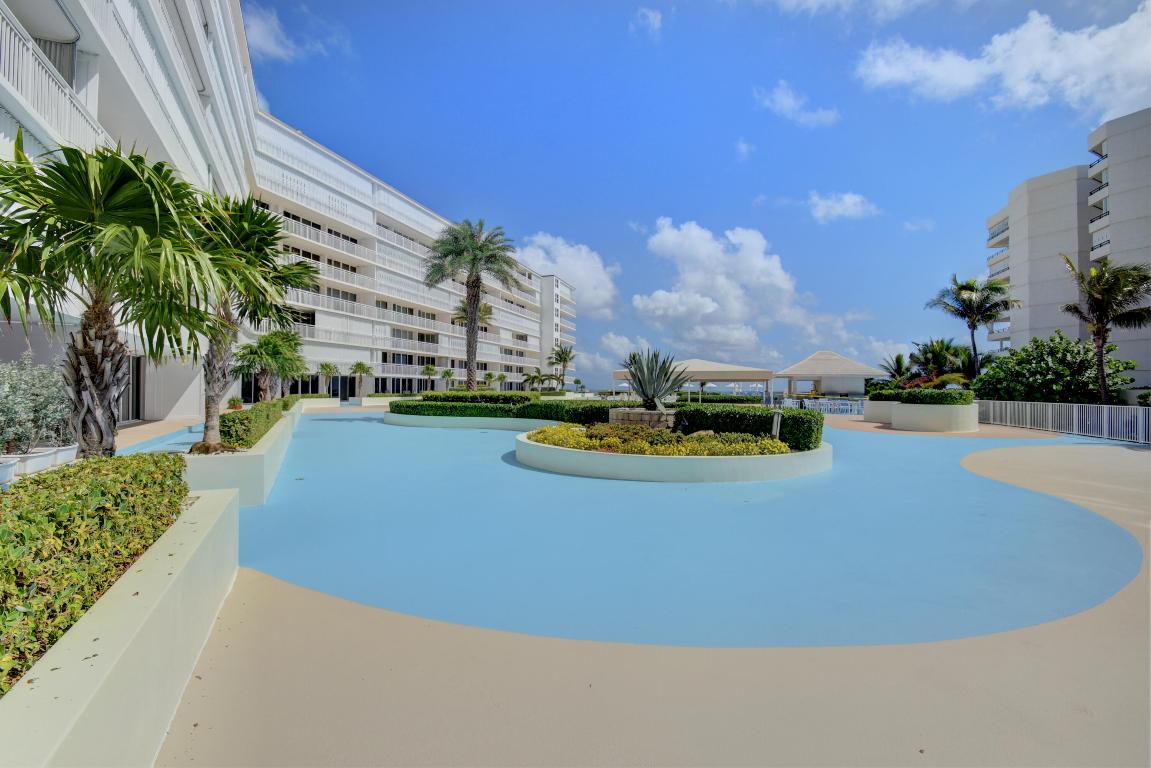 BARCLAY CONDO - Residential