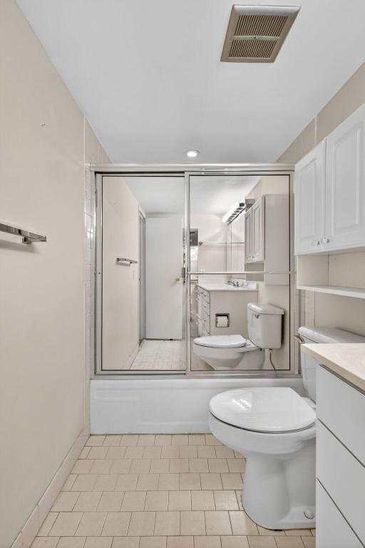 BARCLAY CONDO - Residential