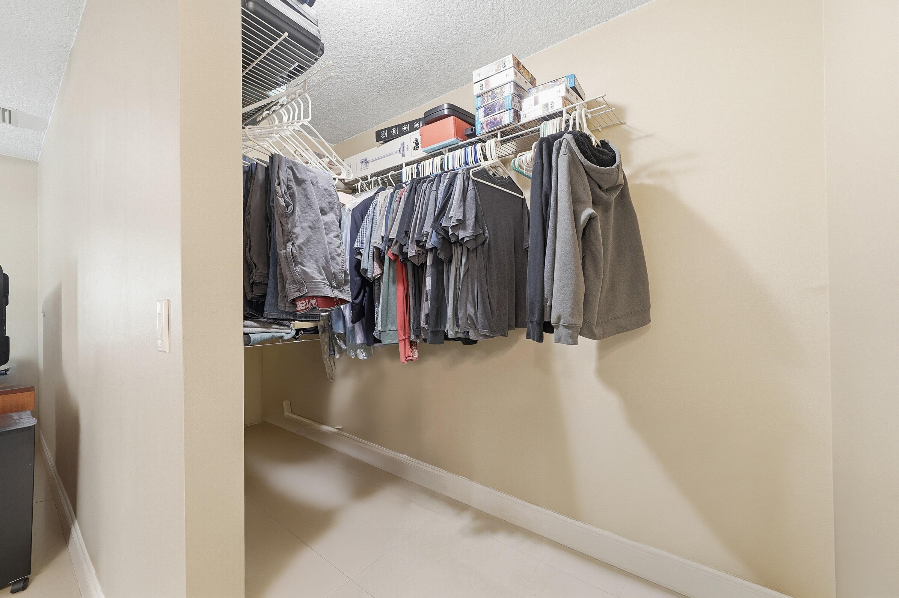 APPLEWOOD VILLAGE IV-D CONDO - Residential