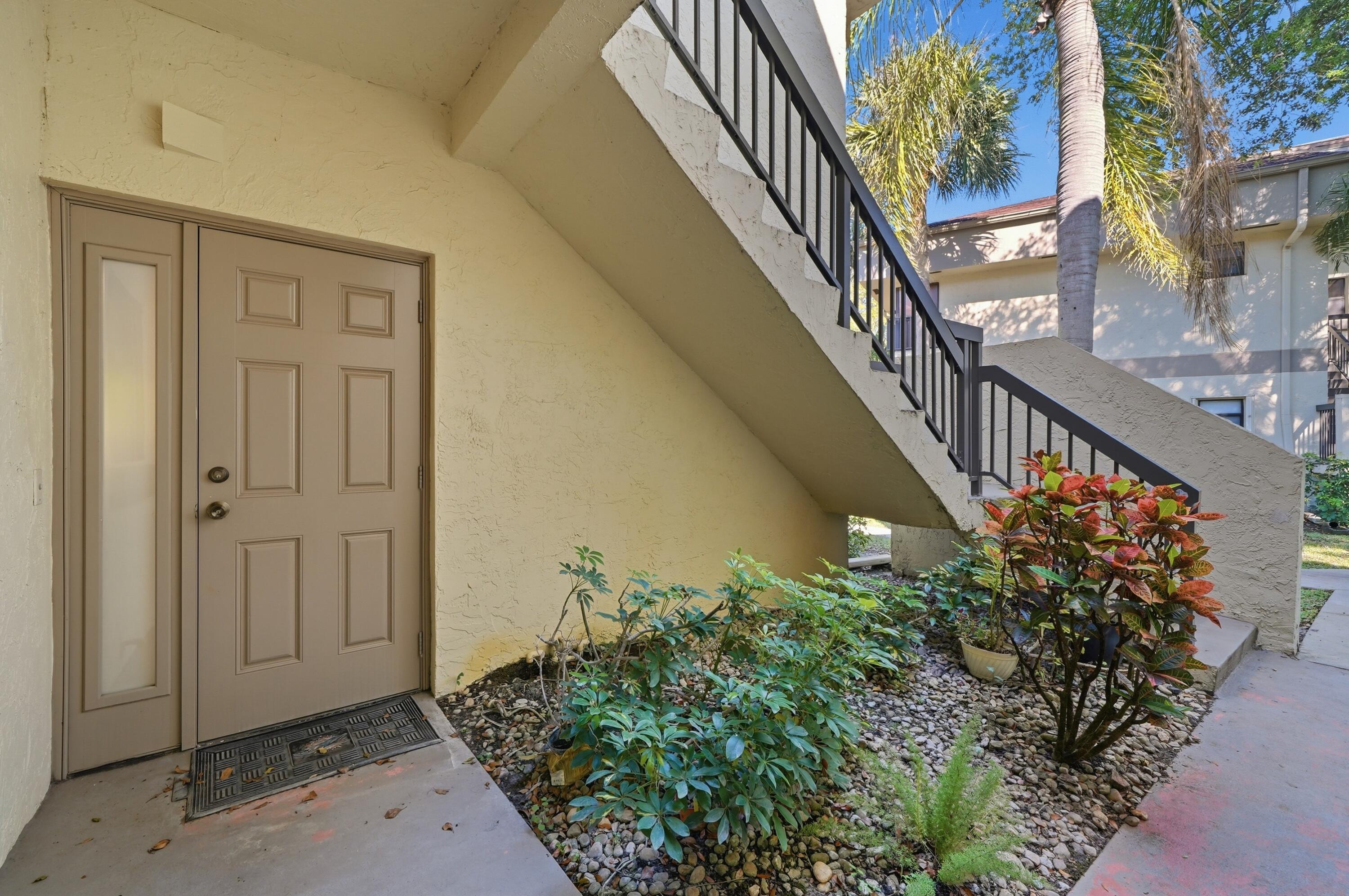 APPLEWOOD VILLAGE IV-D CONDO - Residential