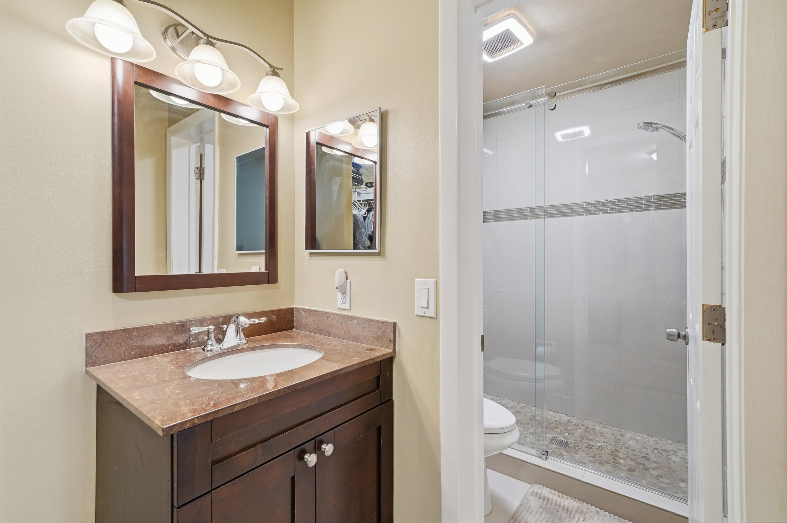 APPLEWOOD VILLAGE IV-D CONDO - Residential