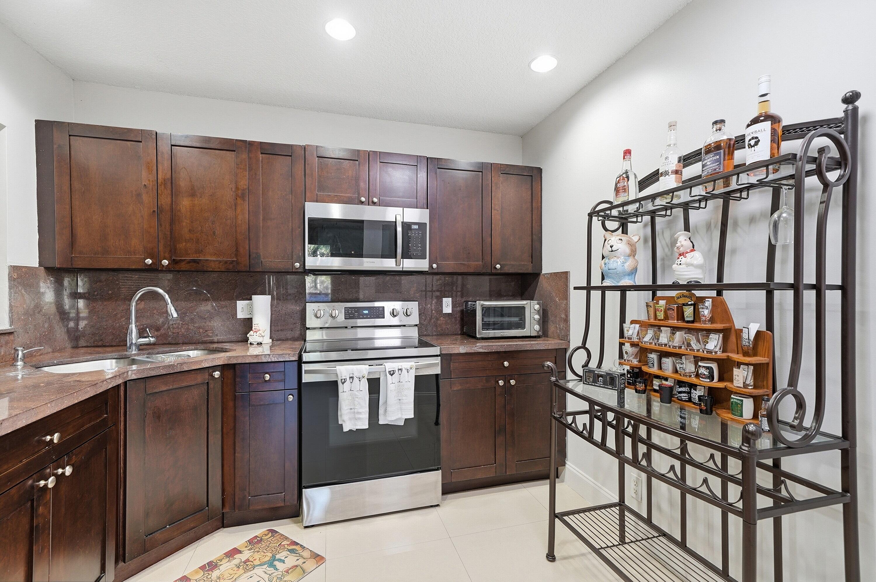 APPLEWOOD VILLAGE IV-D CONDO - Residential