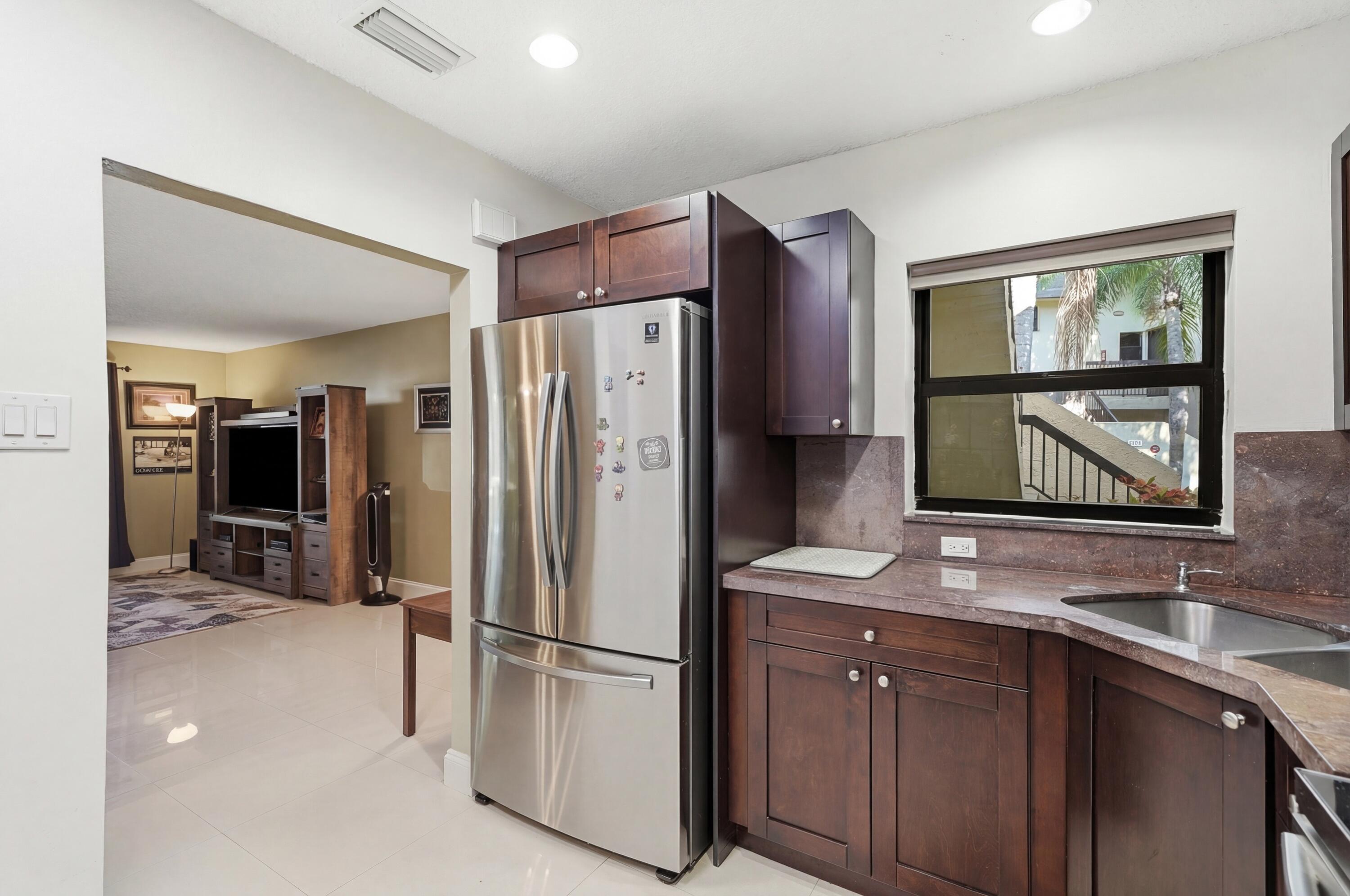 APPLEWOOD VILLAGE IV-D CONDO - Residential