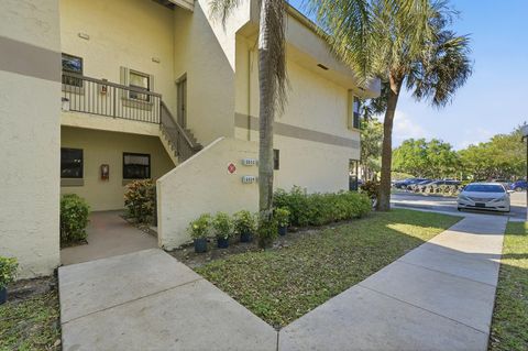 Tiny photo for 2928 Carambola Circle S, Coconut Creek, FL 33066 (MLS # B26008264)