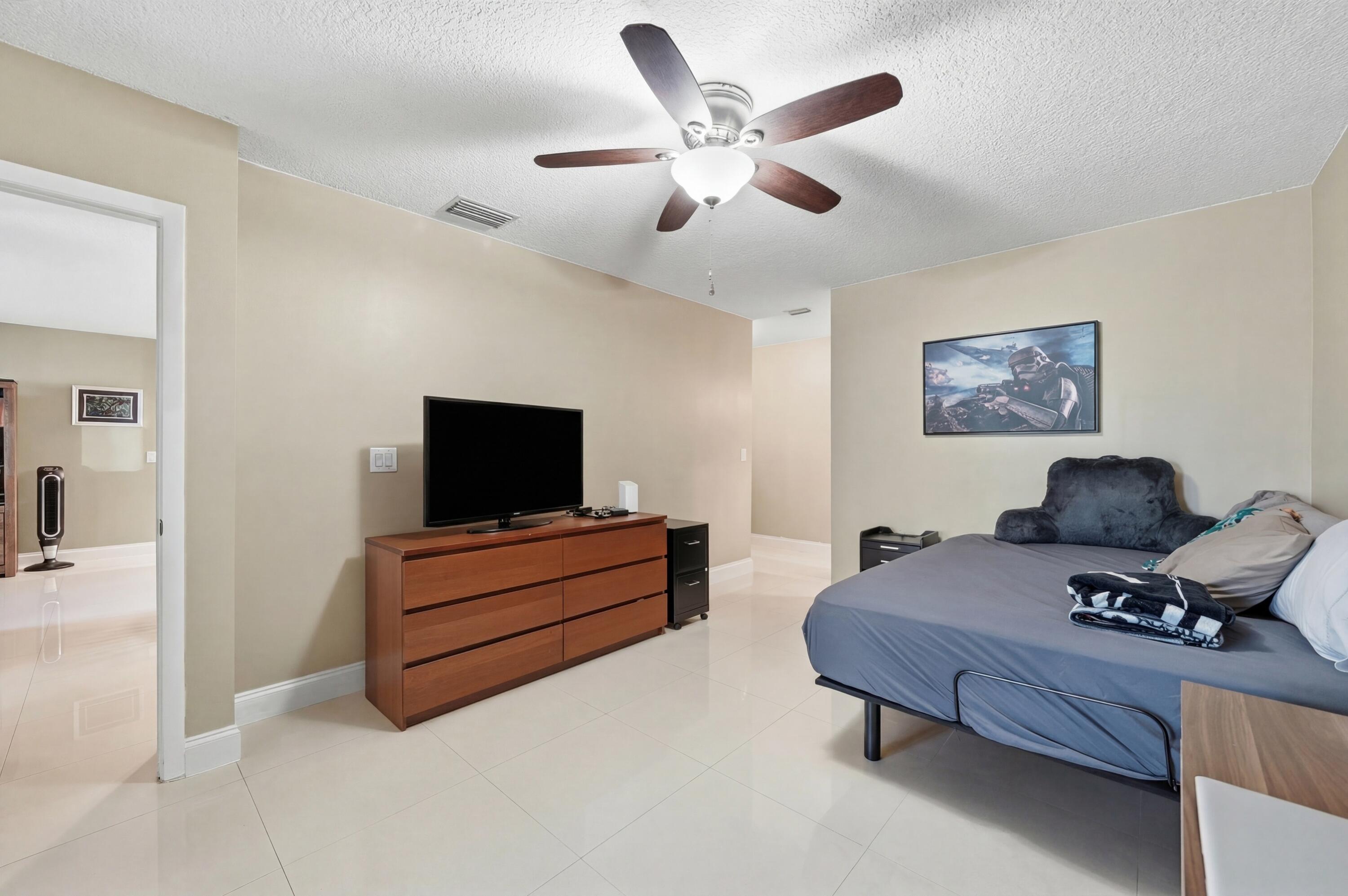 APPLEWOOD VILLAGE IV-D CONDO - Residential