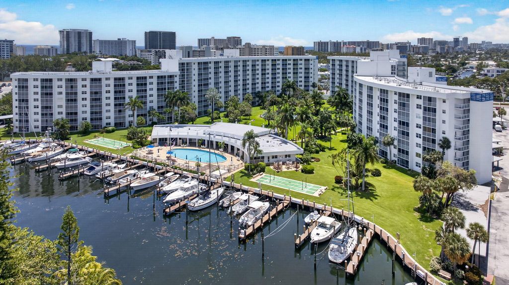 Photo of 2731 NE 14th Street Causeway #405, Pompano Beach, FL 33062 (MLS # B26020252)