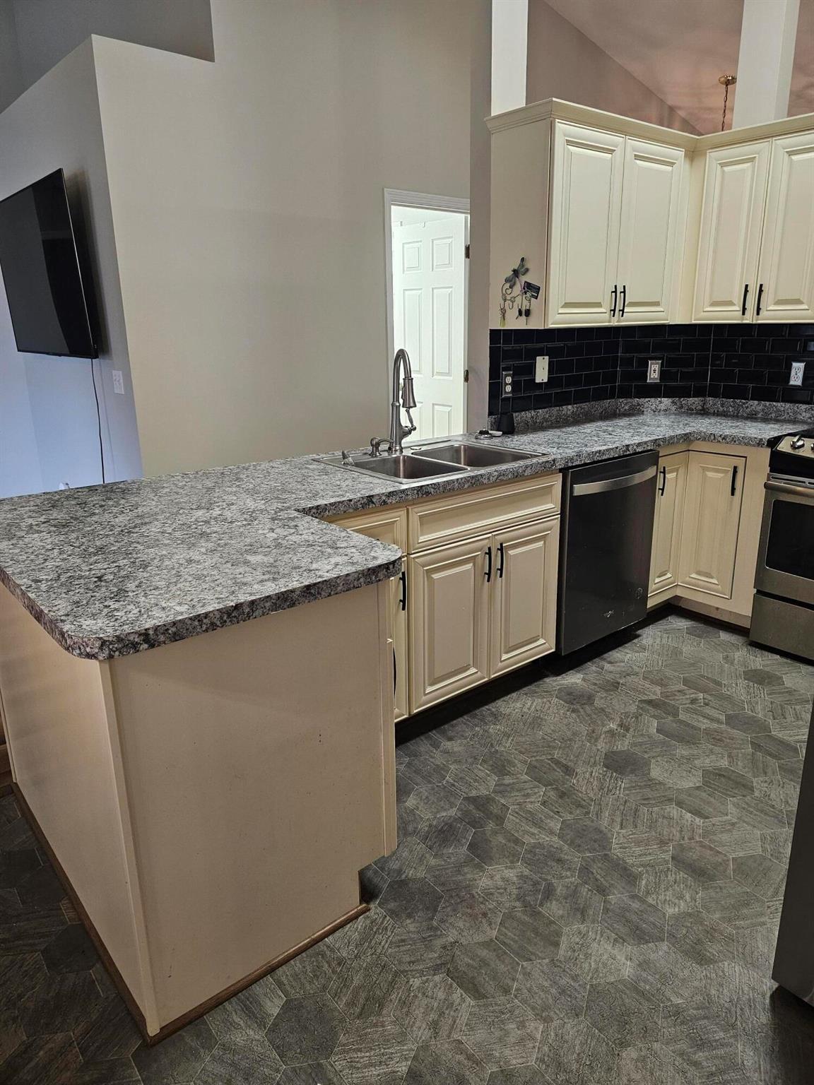 SEBASTIAN HIGHLANDS UNIT - Residential